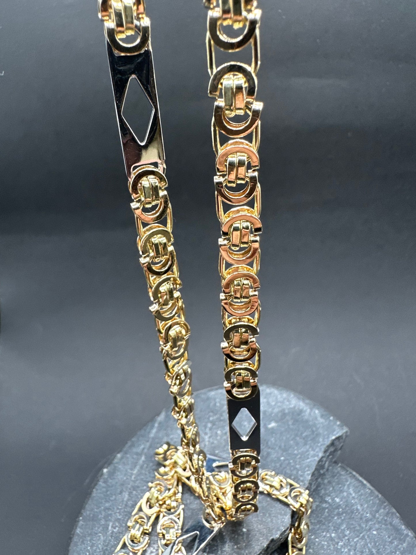 14K Gouden Massieve Platte Koningsketting met Witgouden Ruitjes – 70 cm