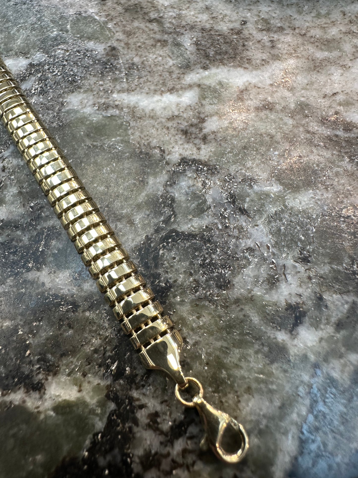 Prachtige 14K Gouden Flexibele Armband – 18 cm | 6,8 mm | Luxe & Comfortabel