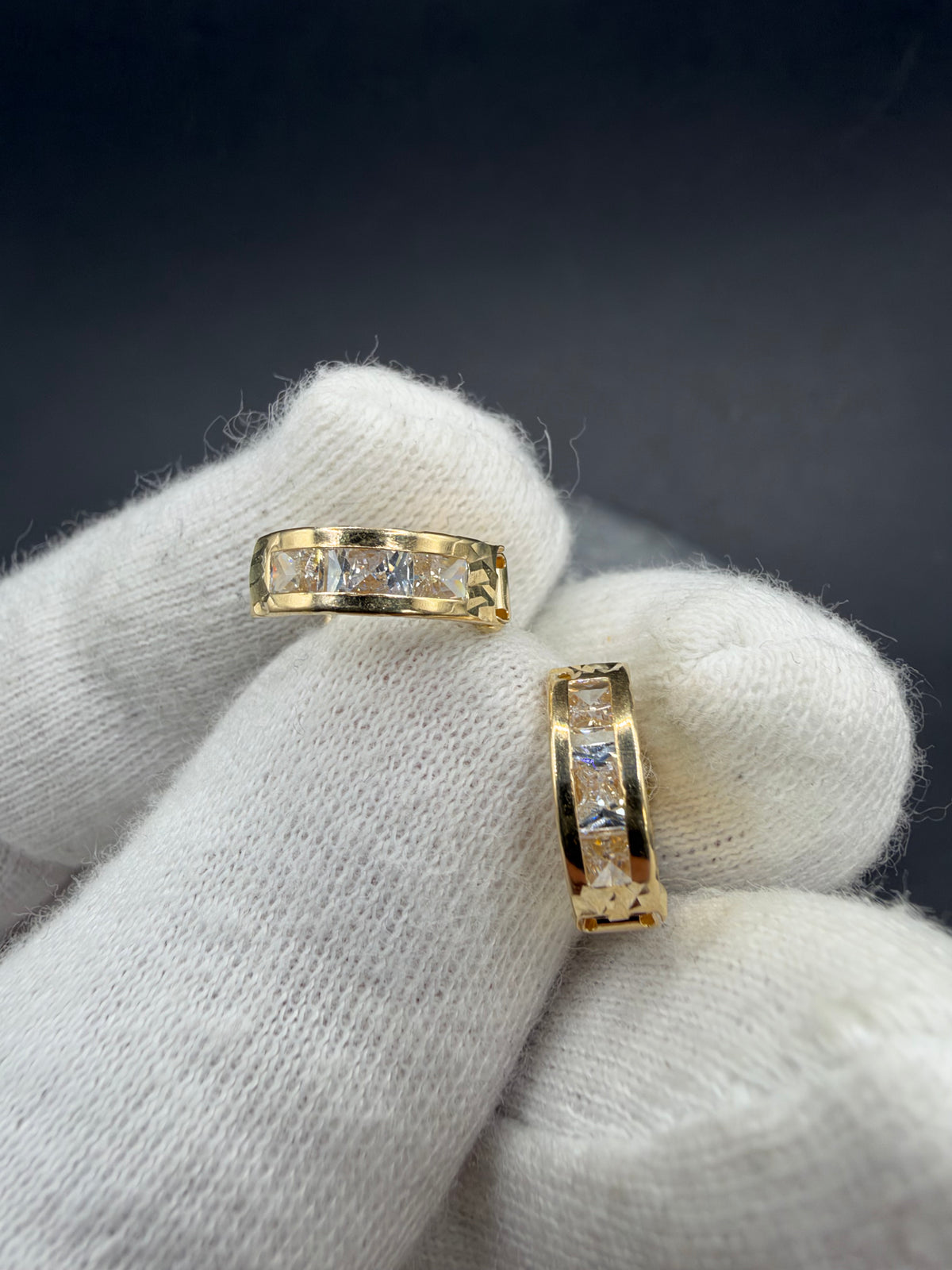 14K Gouden Oorbellen met Zirkonia – Ø 12 mm – 3,7 mm Breed