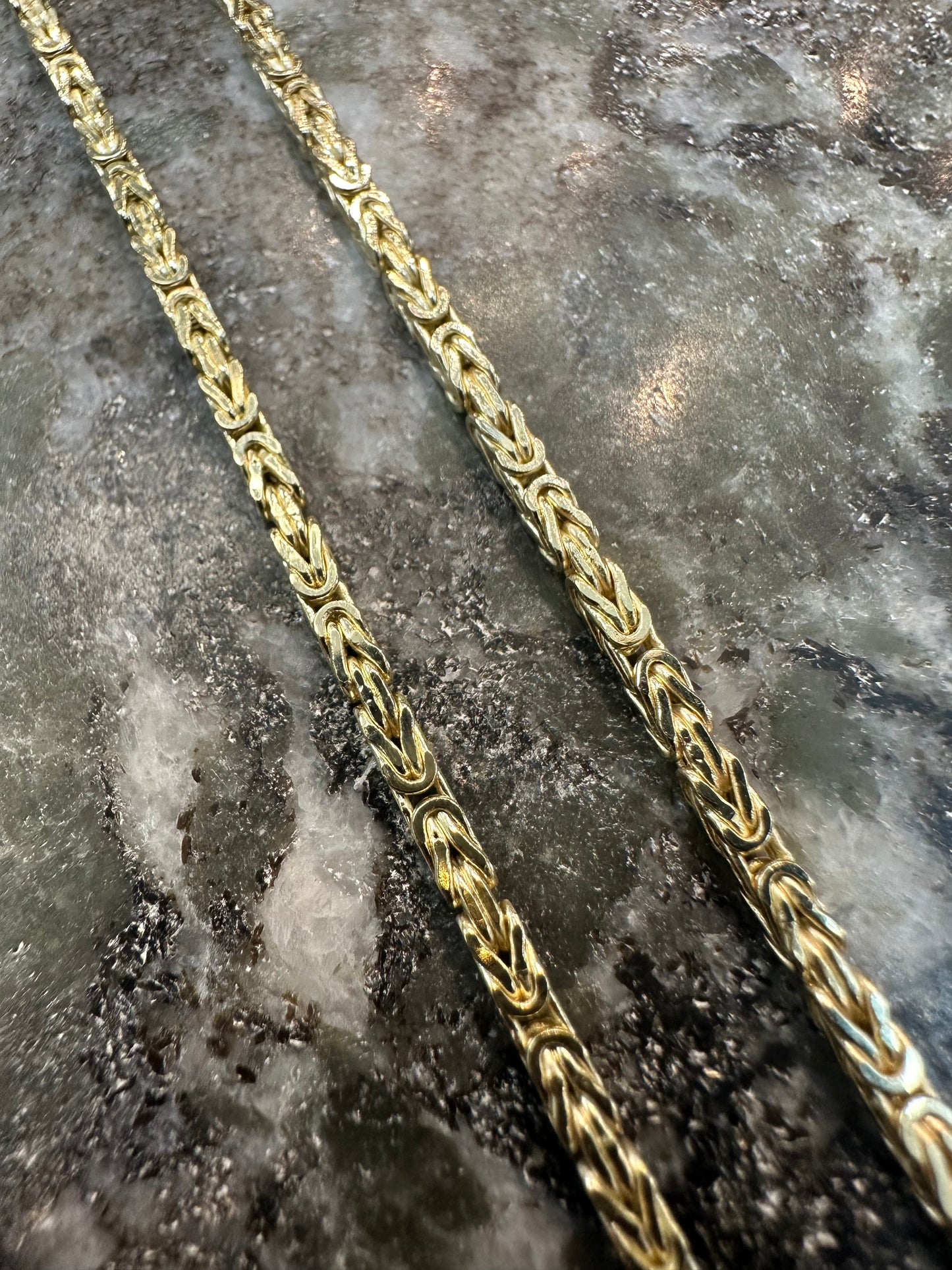 Prachtige 14K Gouden Koningsketting met Fine Gold Hanger – 2 mm | 65 cm | Hanger 29 mm x 13 mm