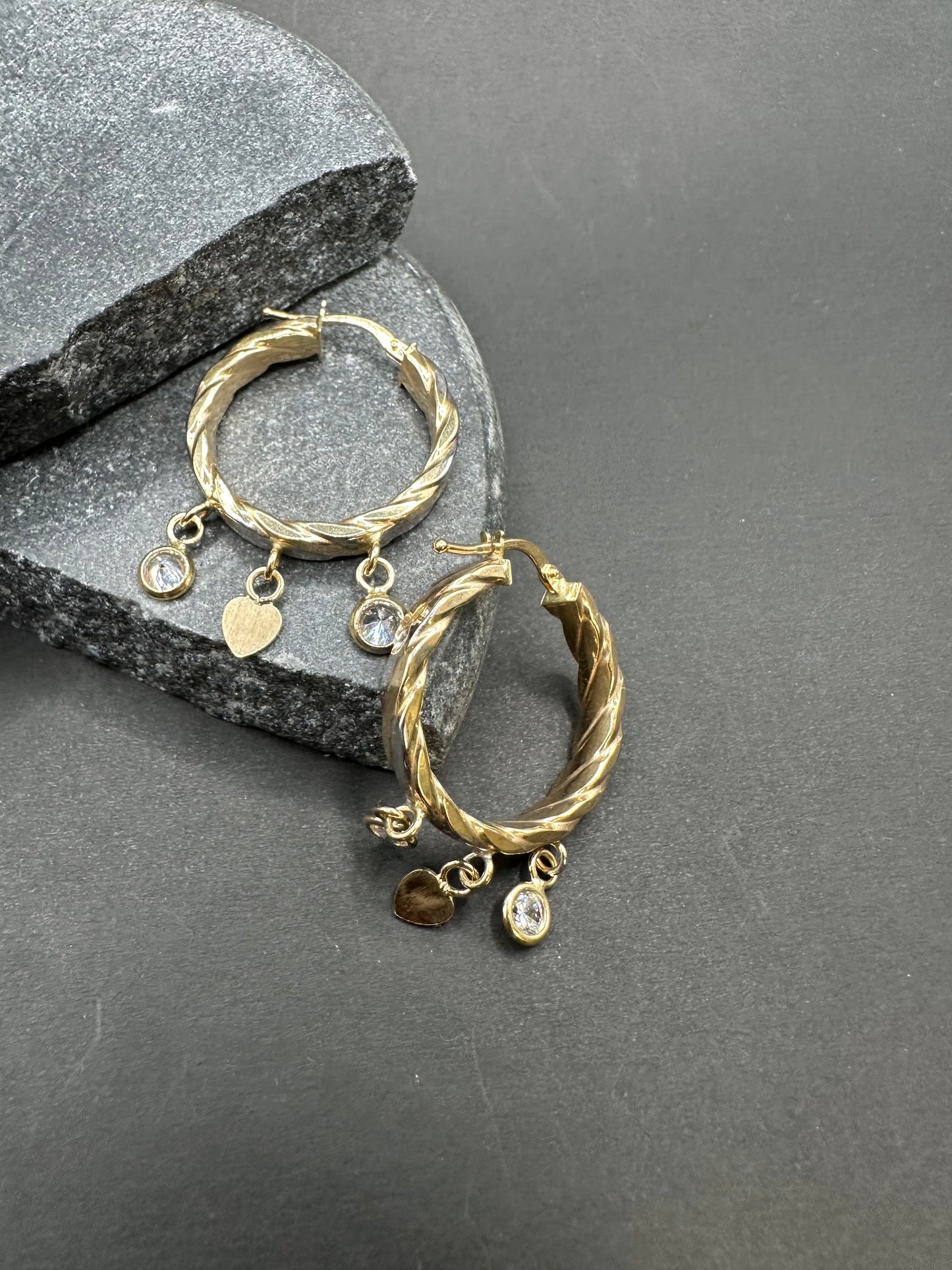 14K Gouden Oorbellen met Bedeltjes – 24,1 mm
