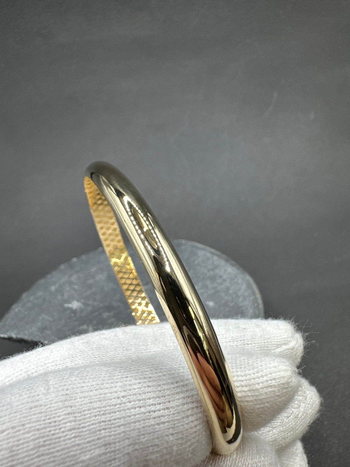 14K Gouden Moderne Gladde Slavenarmband met Structuur – 61,1 mm – 6,1 mm