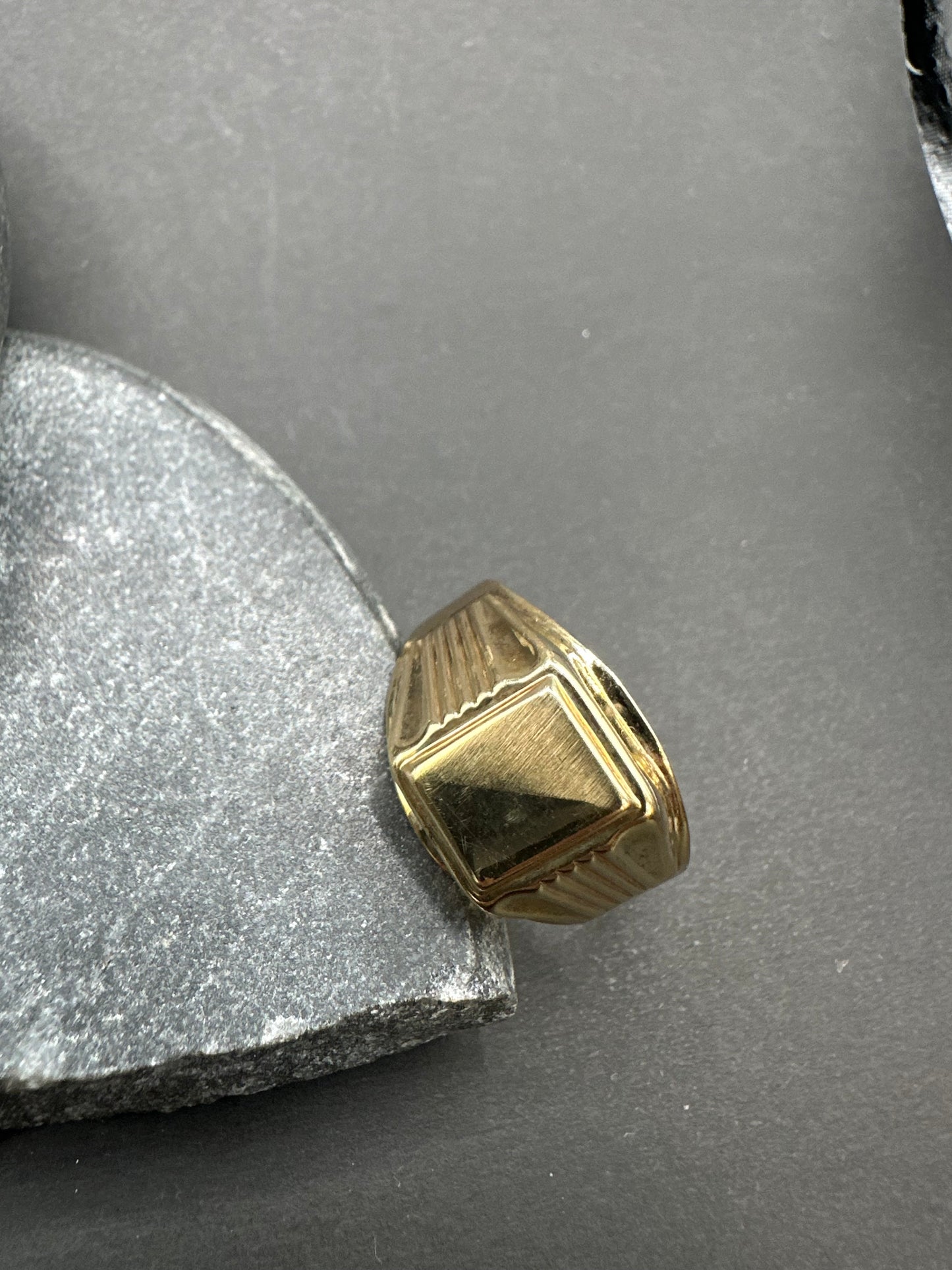 14K Gouden Klassieke Zegelring – Maat 21
