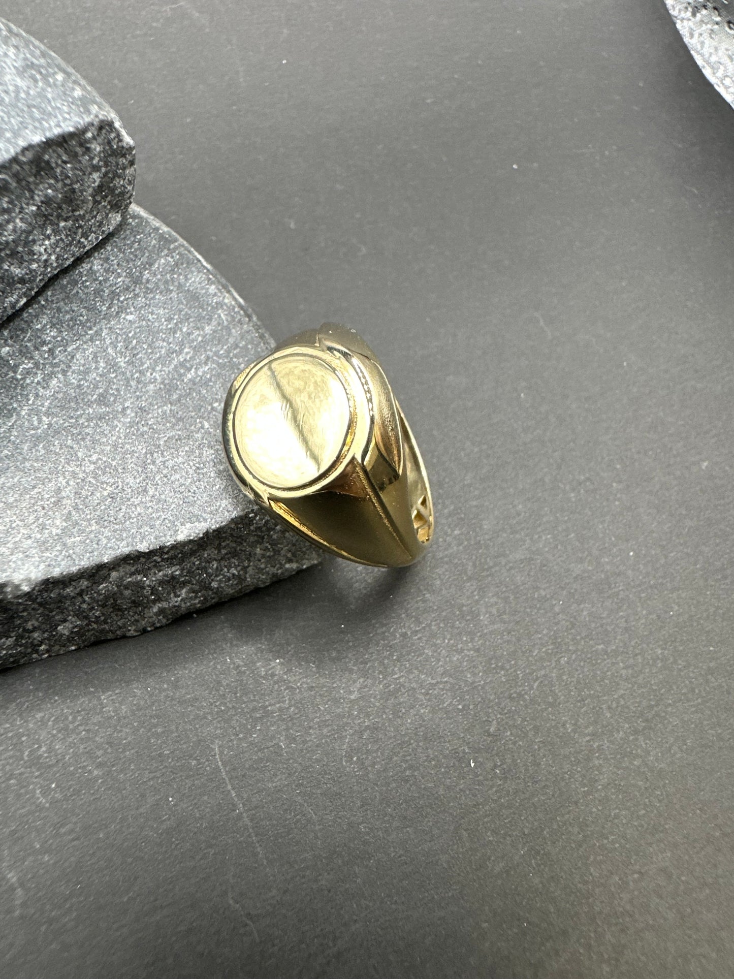 14K Gouden Ronde Zegelring – Maat 20,5