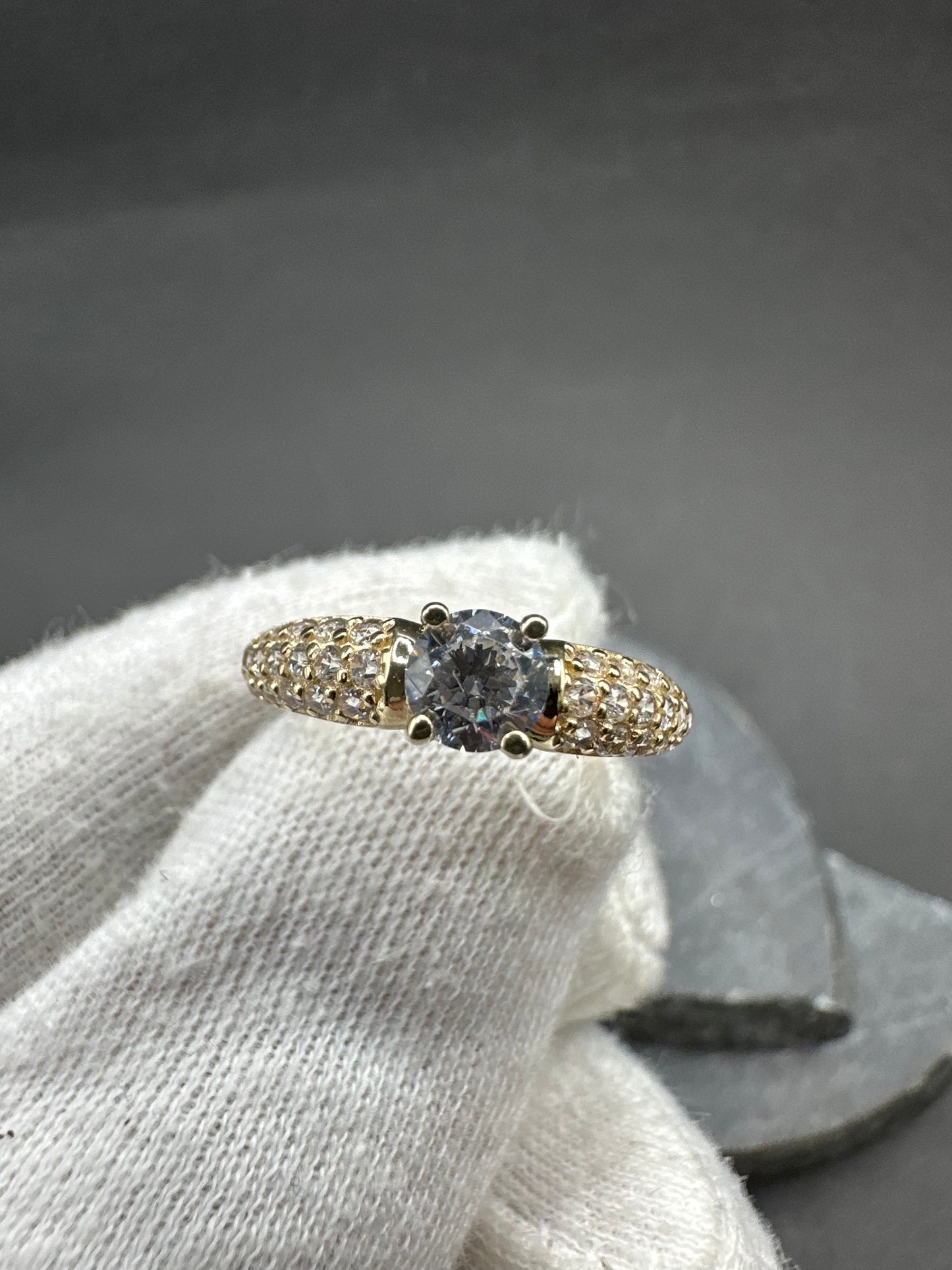 14K Gouden Ring met Zirkonia – Maat 17,5