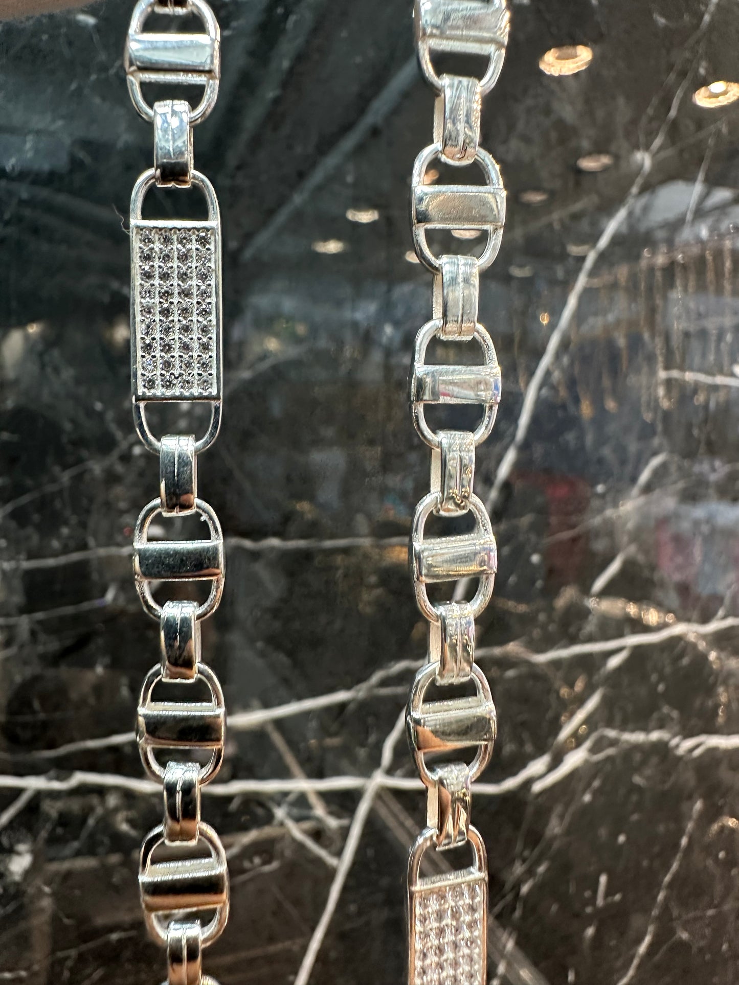 Prachtige 925 Zilveren Platte Magnum Ketting – 70 cm | 8 mm | Iced met Zirkonia
