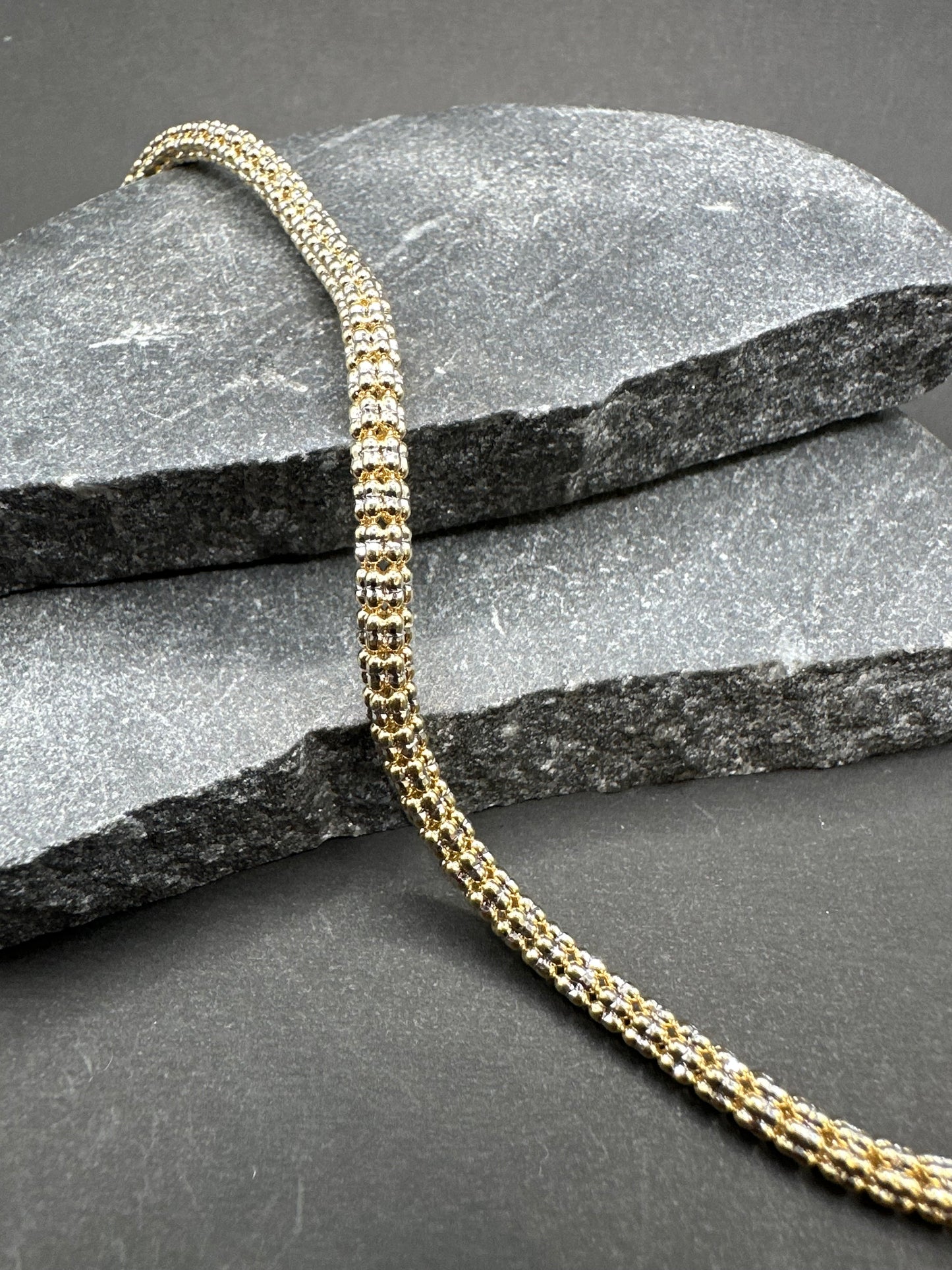 14K Gouden Buisvormige Armband met Draaislot – 21 cm