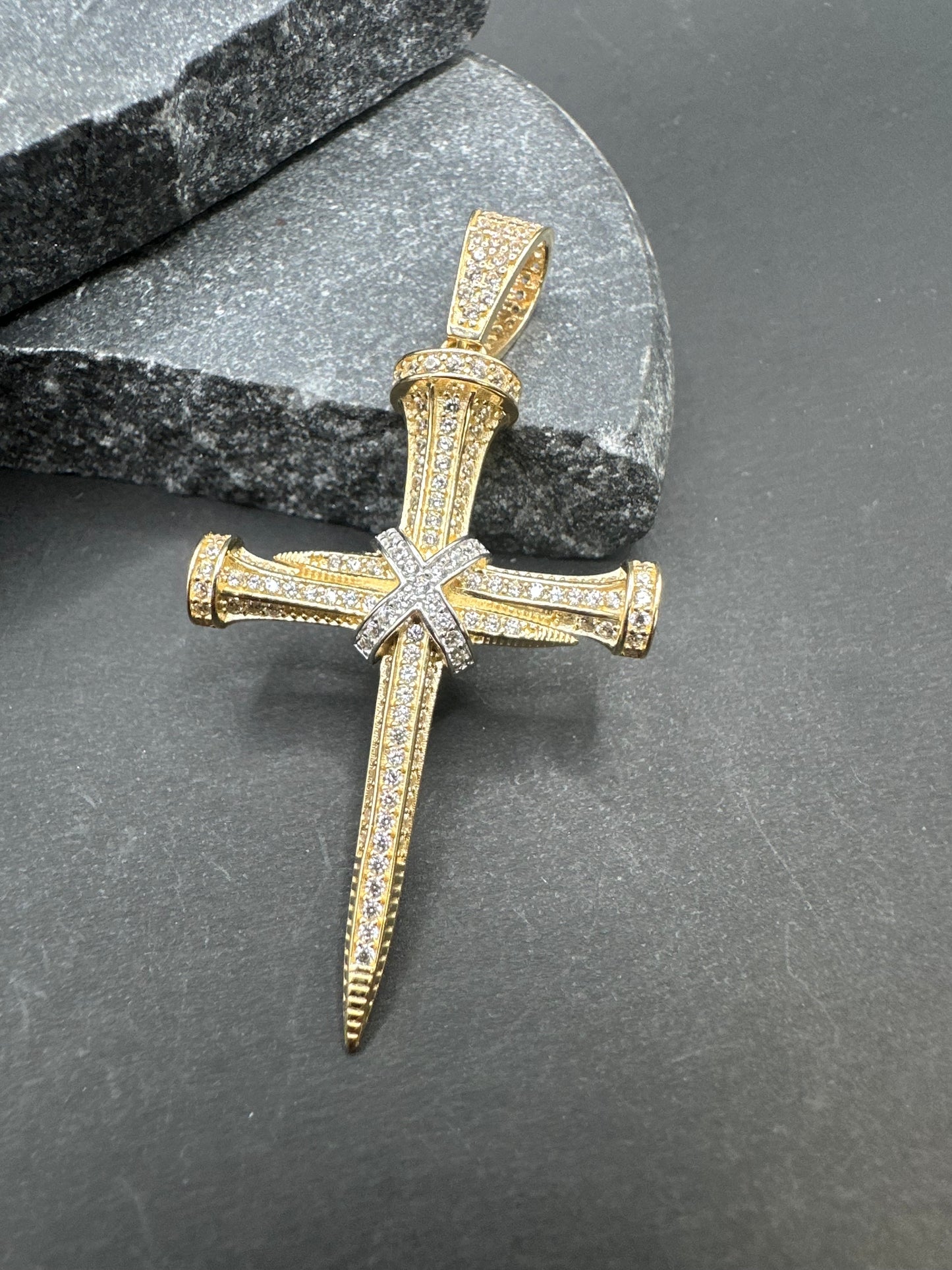 14K Gouden Spijker Kruis met Witgoud en Zirkonia