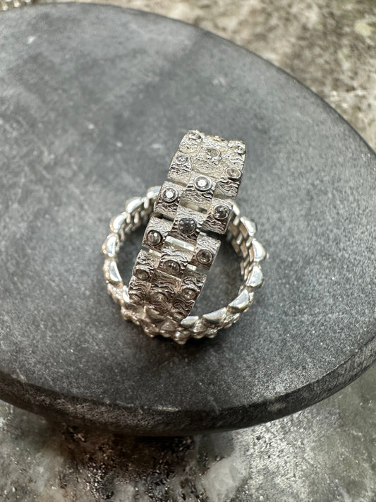 925 Zilveren Iced Rollie Ring – 7 mm Breed, Volledig Bezet met Zirkonia