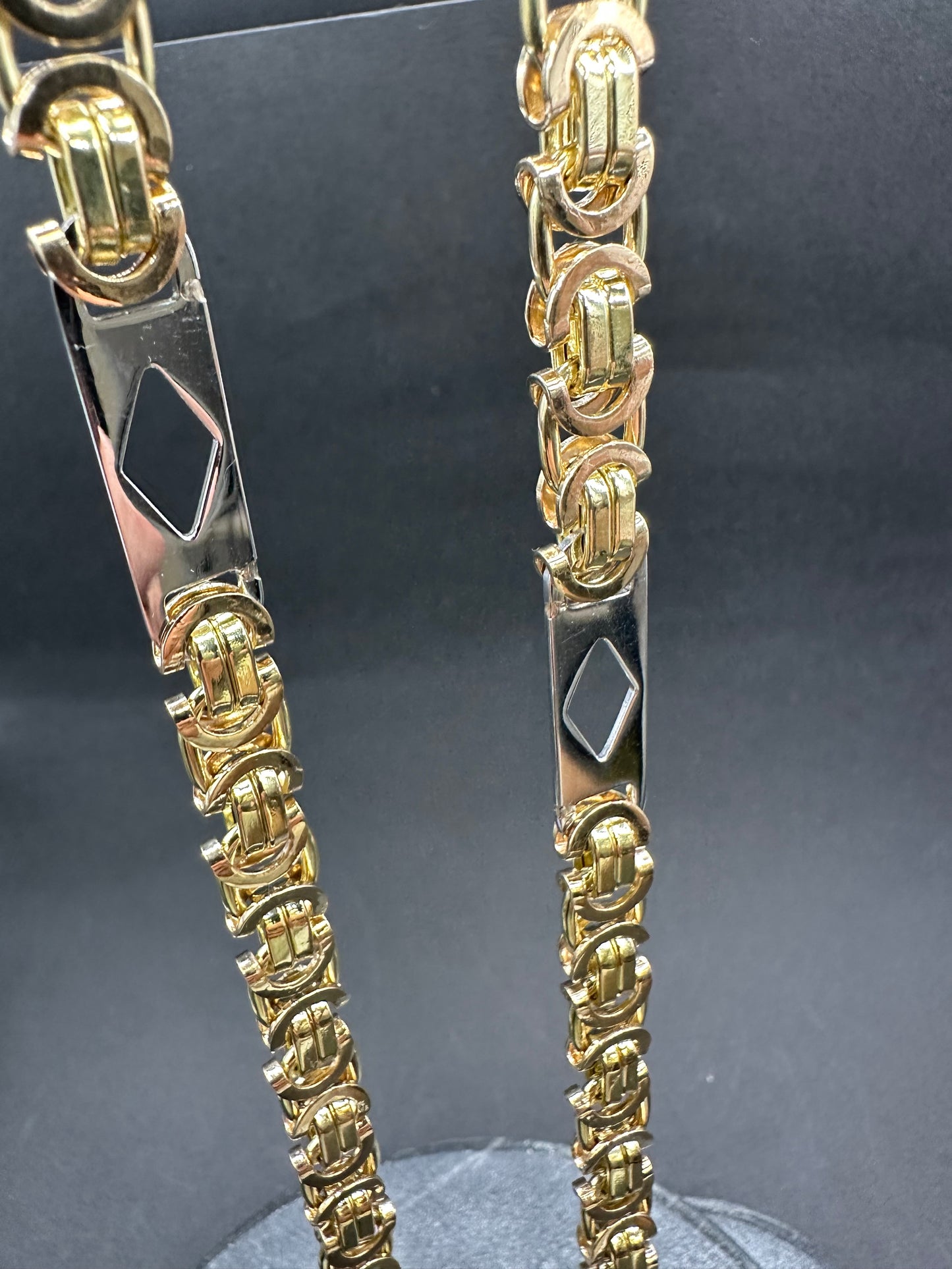 14K Gouden Platte Massieve Koningsketting met Witgouden Ruitjes – 70 cm