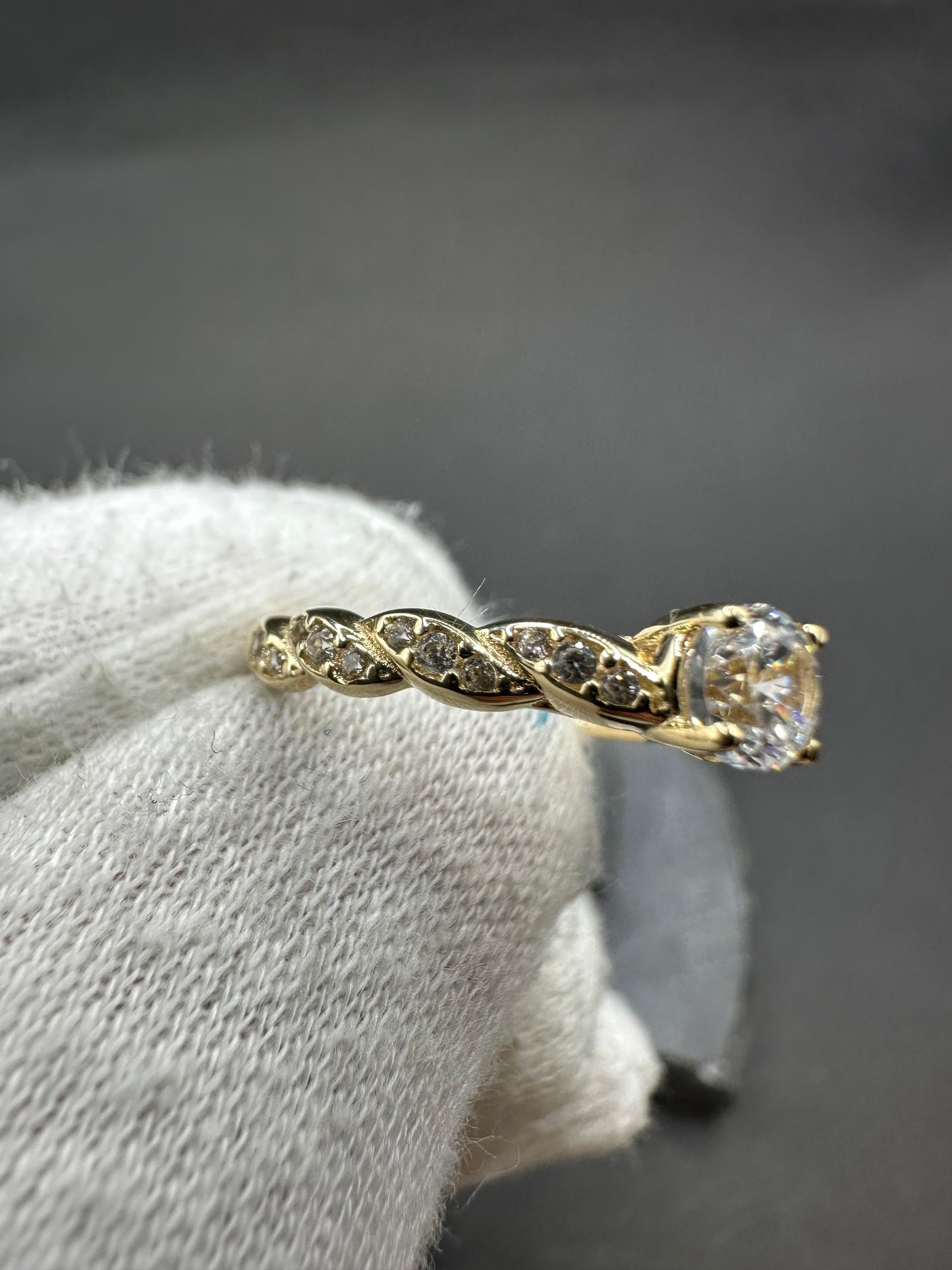 14K Gouden Ring met Zirkonia – Maat 16,5