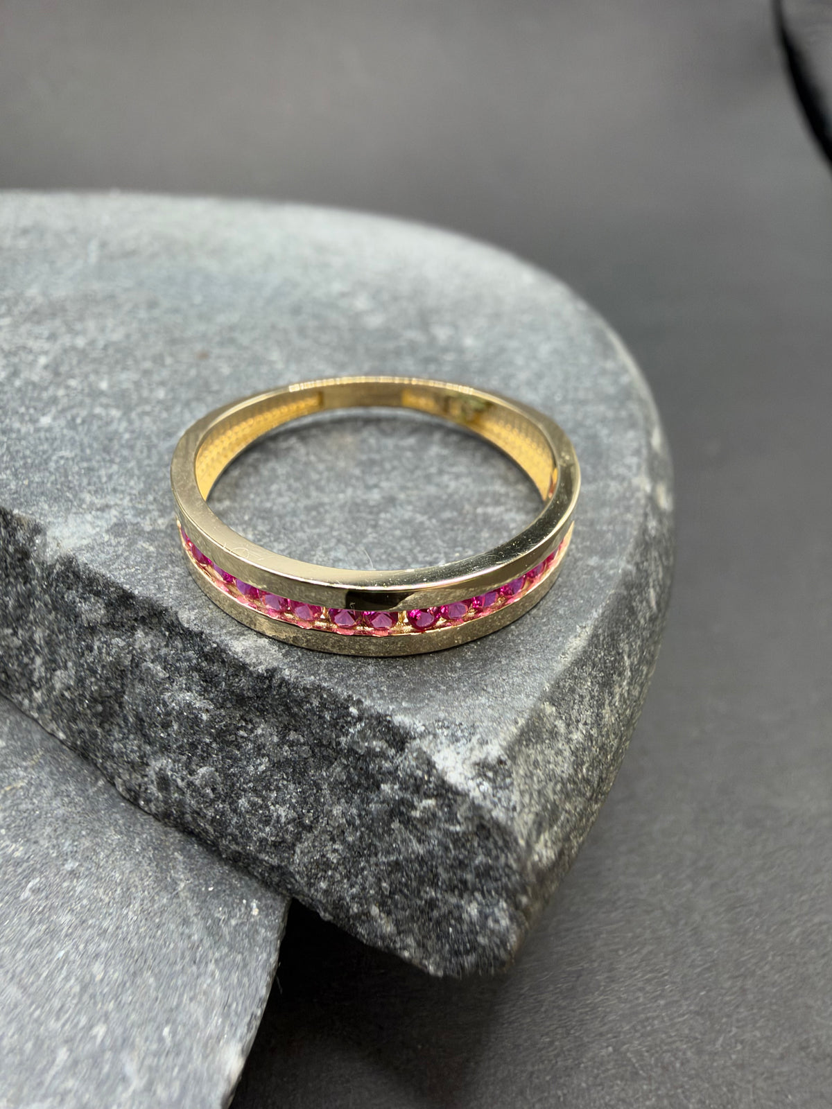 14K Gouden Damesring met Robijnen – Maat 18