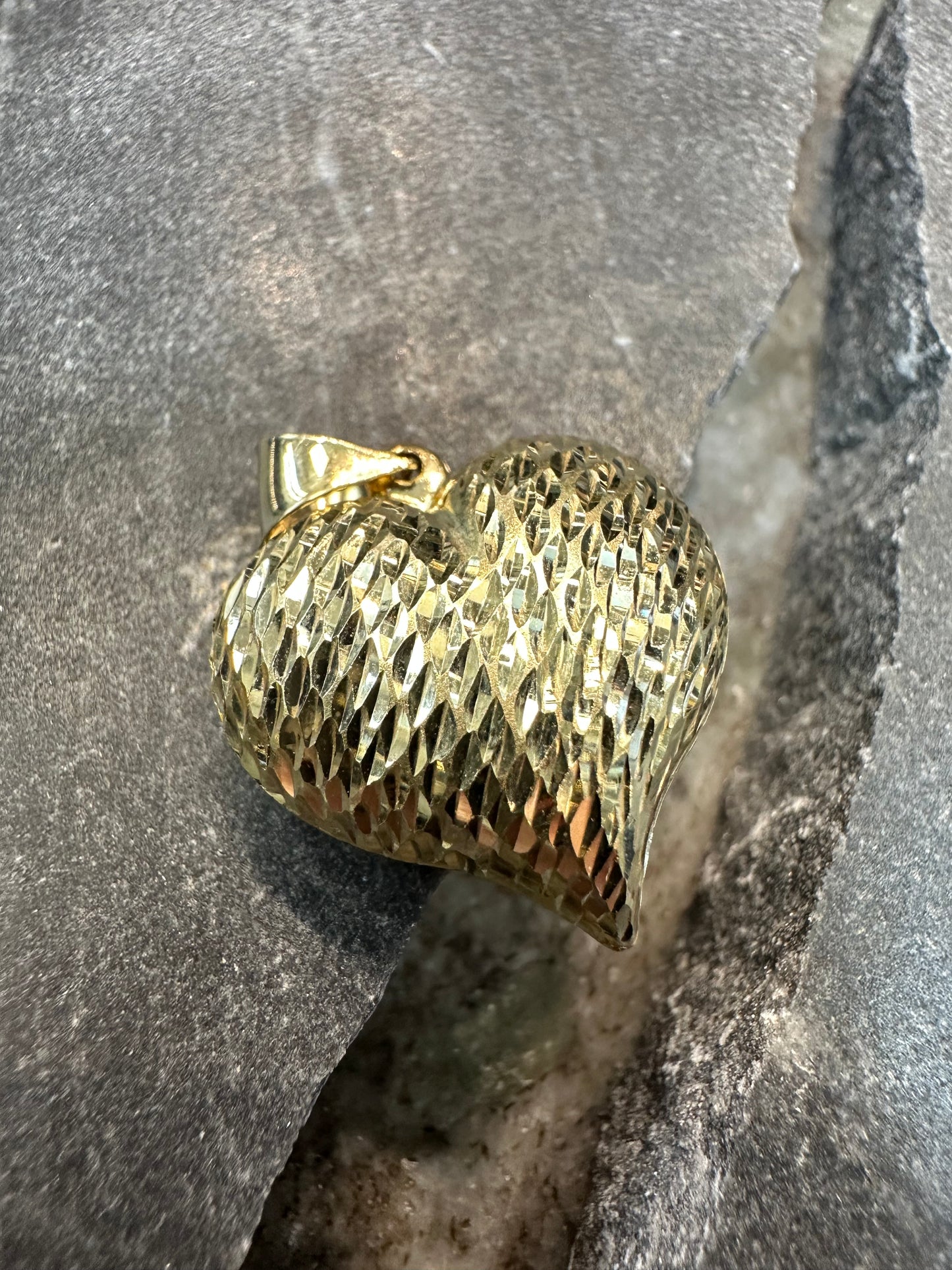 Prachtige 14K Gouden Hart Hanger – Diamond Cut | 20,6 mm Diameter | Elegant & Tijdloos
