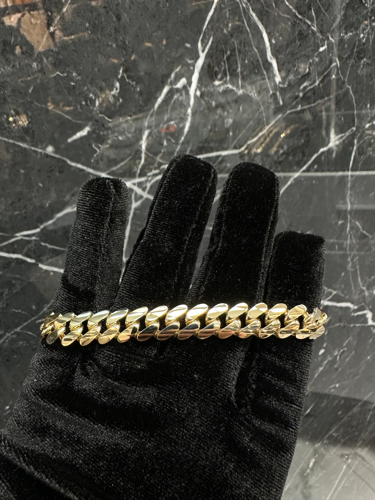 Prachtige 14K Gouden Cubaan Link Armband – 21 cm | 10,7 mm | Stoer & Luxe