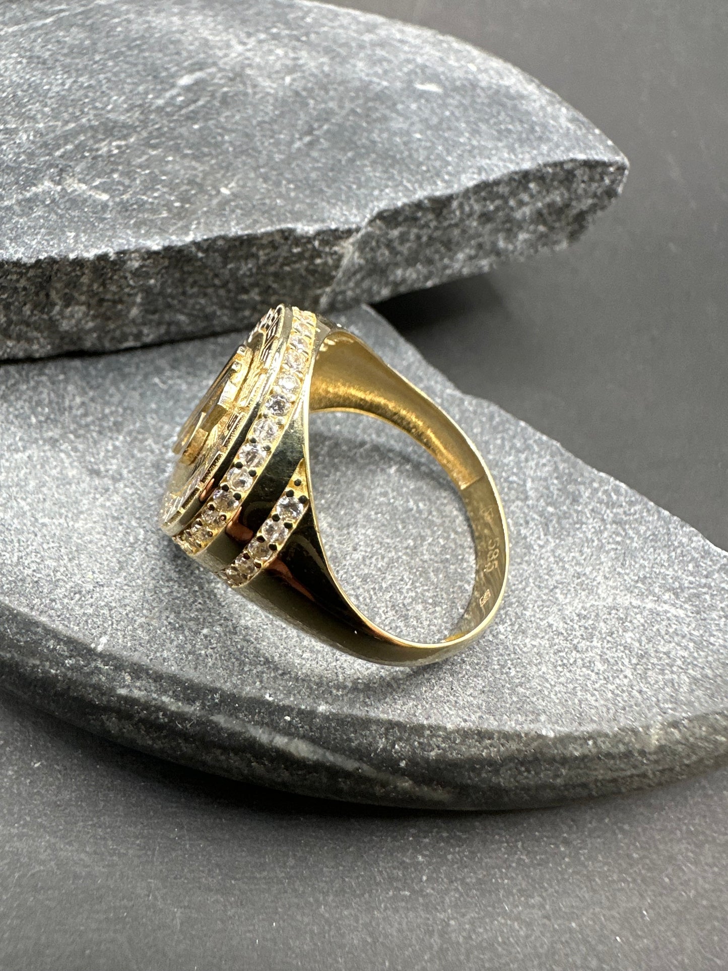 14K Gouden Dollar Ring met Griekse Accenten – Maat 20