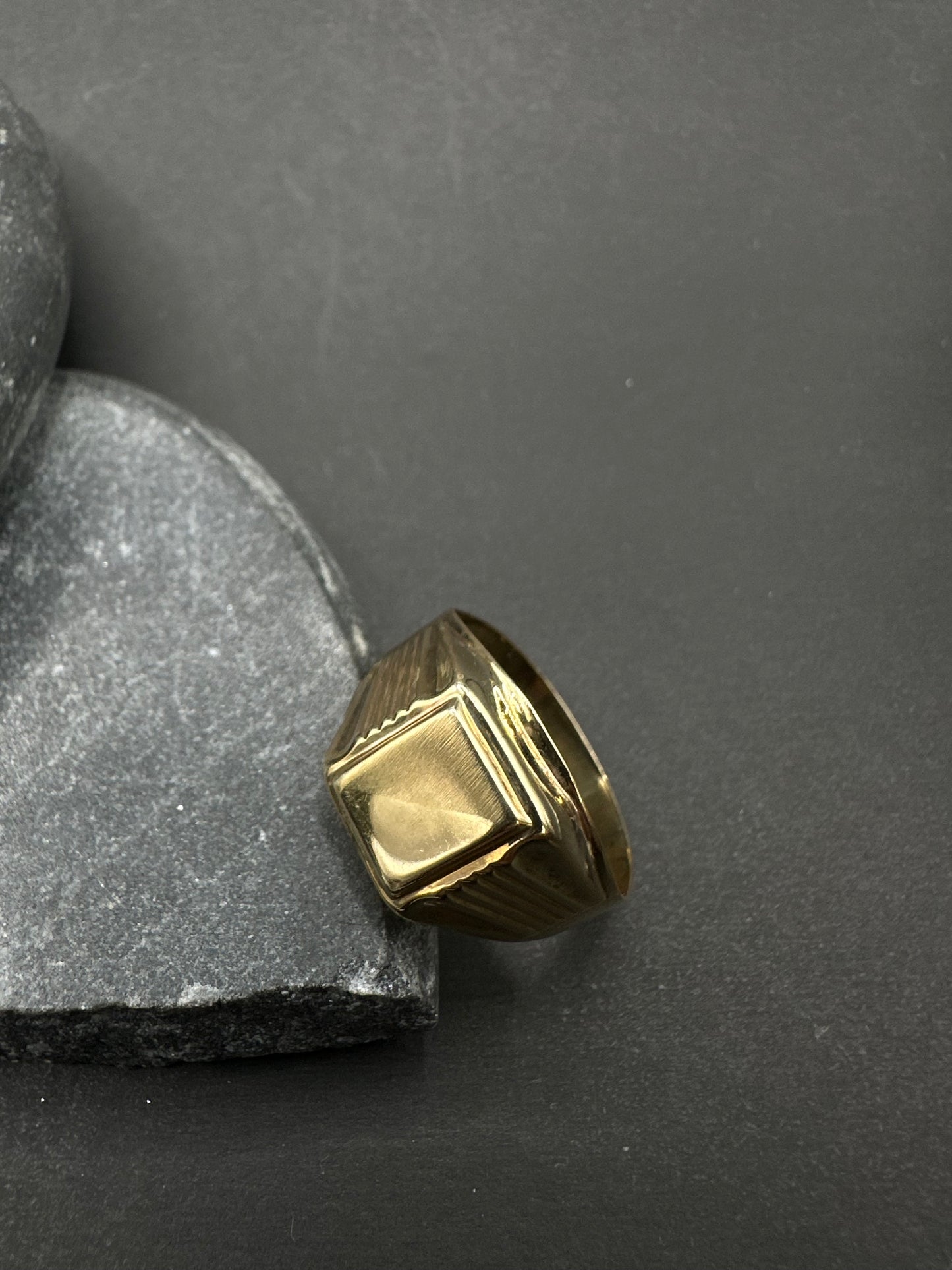 14K Gouden Klassieke Zegelring – Maat 21