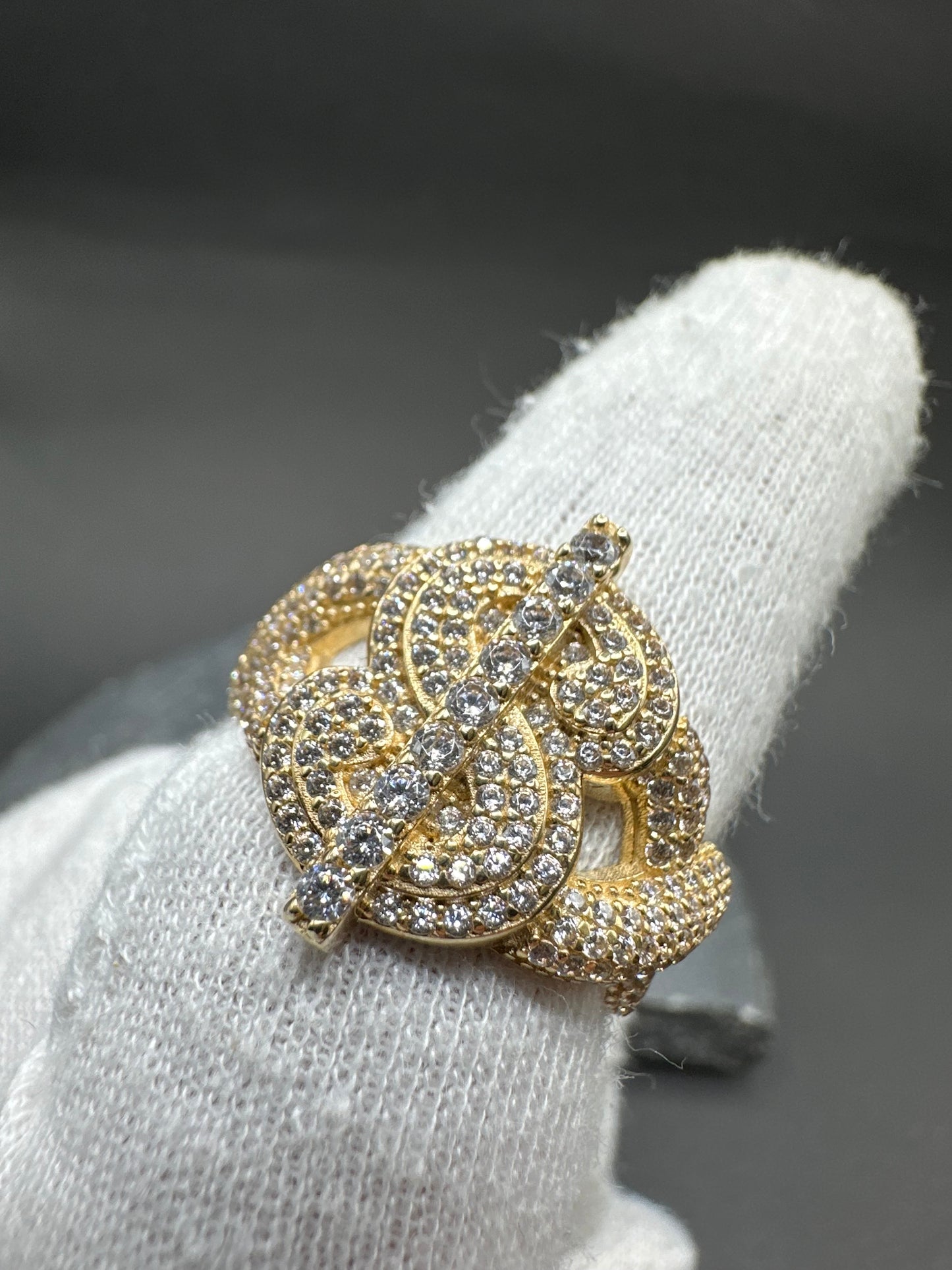 14K Gouden Iced Out Dollar Ring met Zirkonia – Maat 20