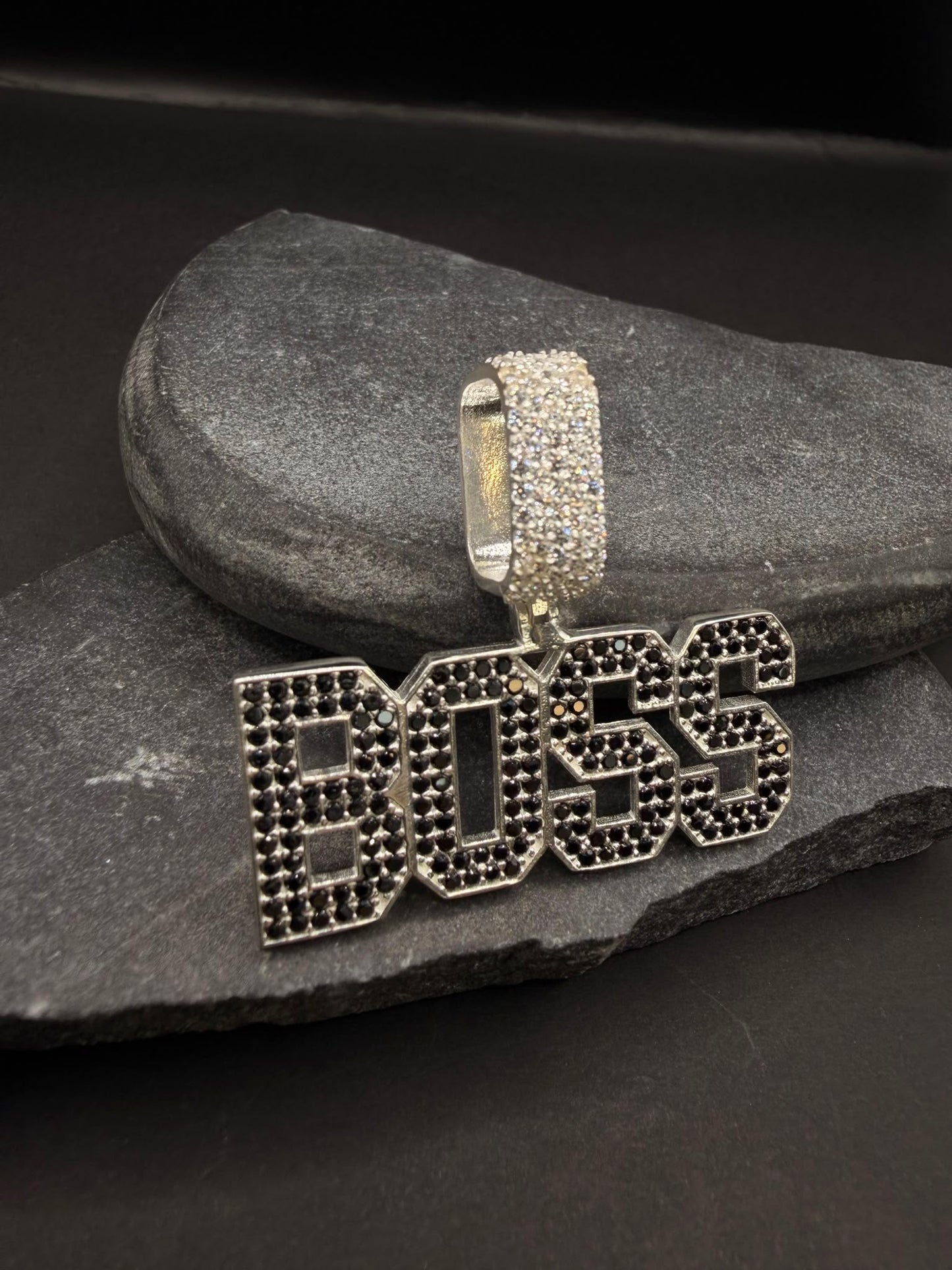 925 Zilveren BOSS Hanger met Zirkonia en Onyx – 39 mm