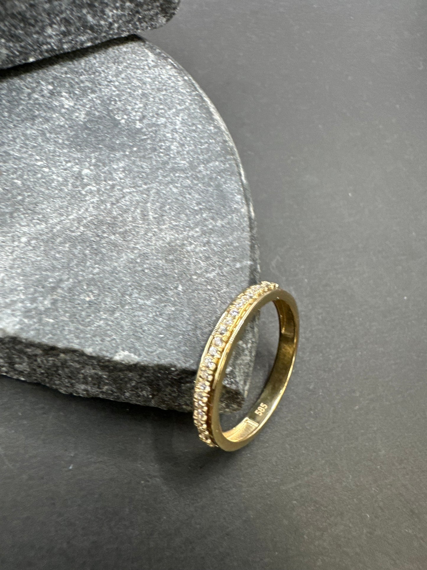 14K Gouden Ronde Elegante Damesring met Zirkonia – Maat 17,5