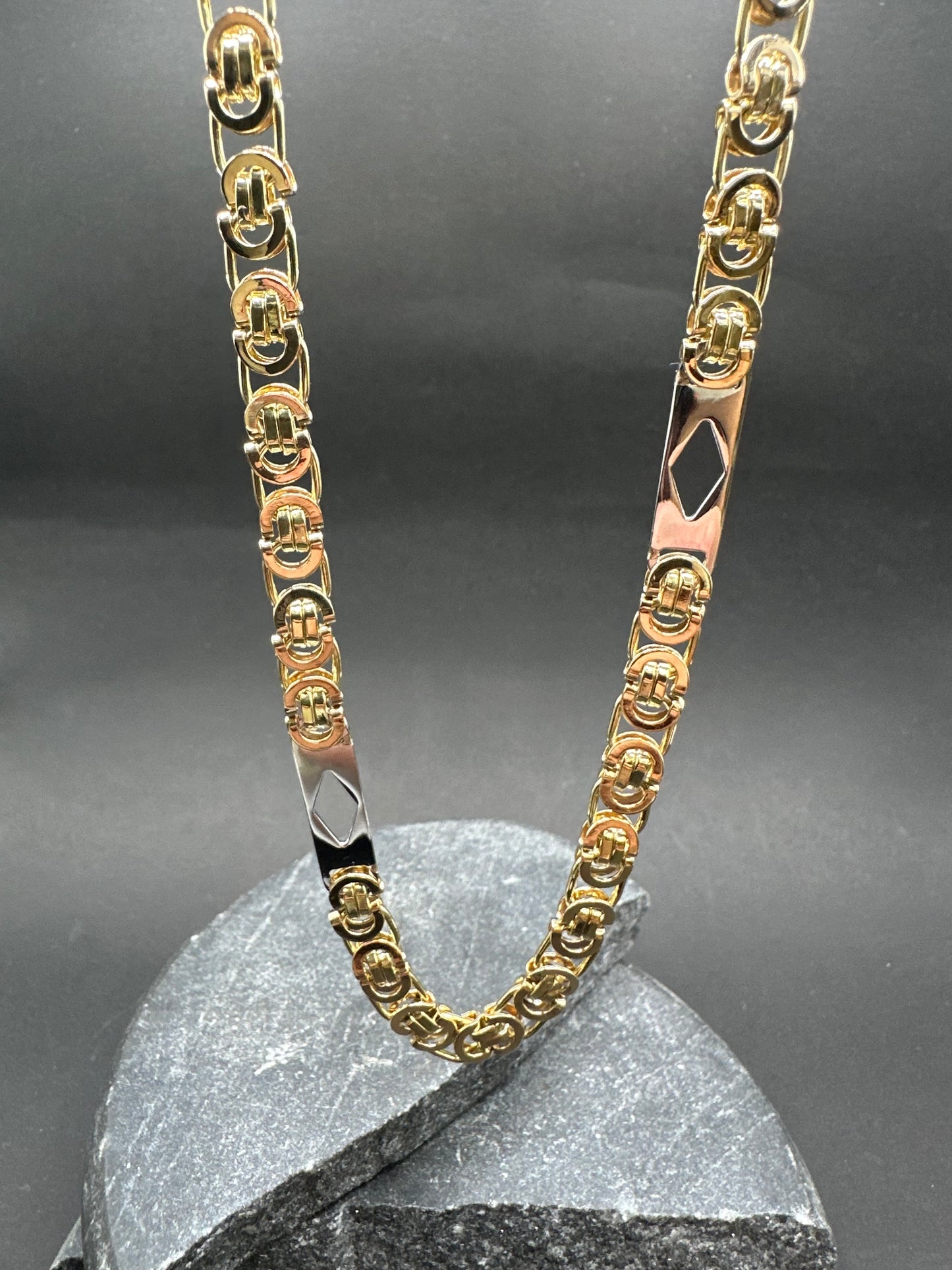 14K Gouden Massieve Platte Koningsketting met Witgouden Ruitjes – 70 cm