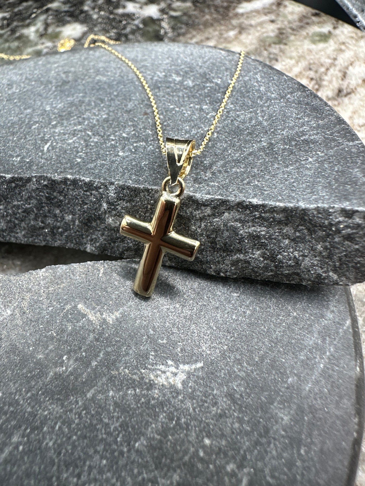 14K Gouden Ketting met Kruishanger – 42 cm