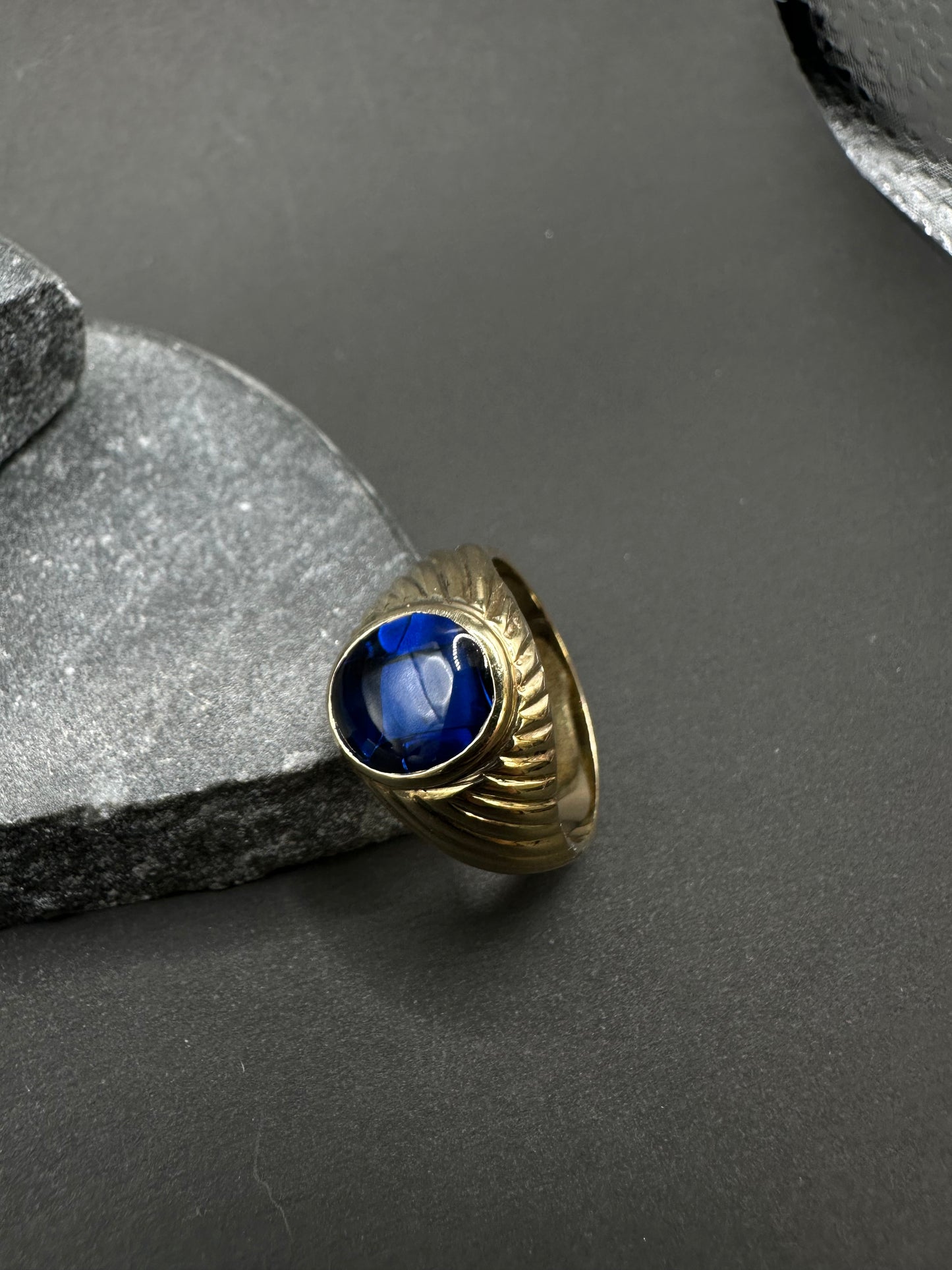 14K Gouden Ring met Blauwe Edelsteen – Maat 20,5