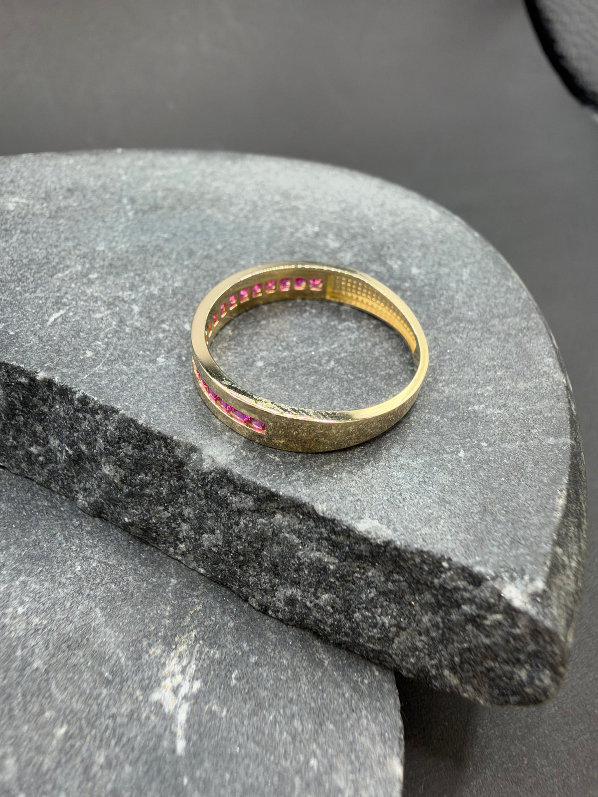 14K Gouden Damesring met Robijnen – Maat 18