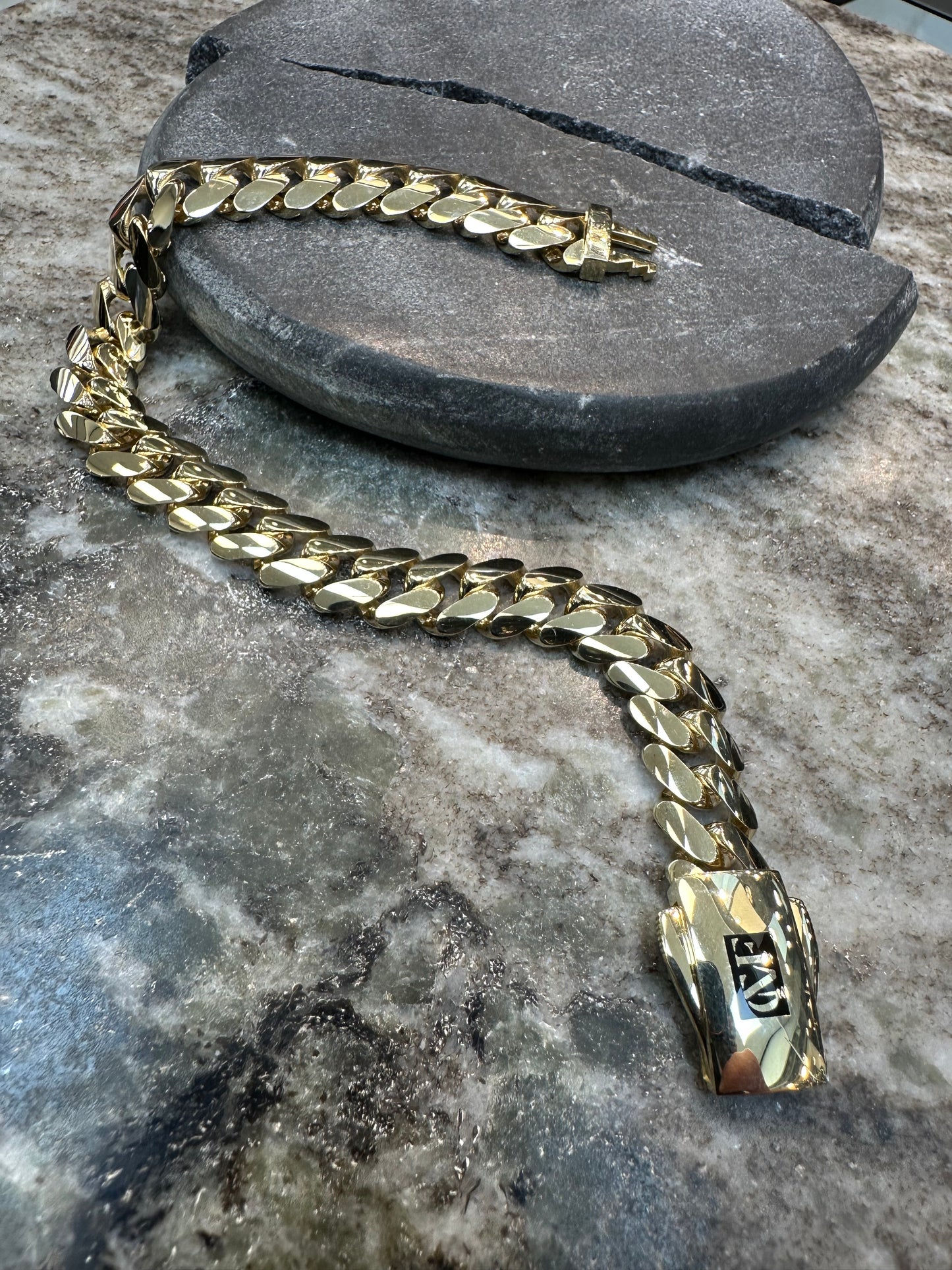 Prachtige 14K Gouden Cubaan Link Armband – 21 cm | 10,7 mm | Stoer & Luxe