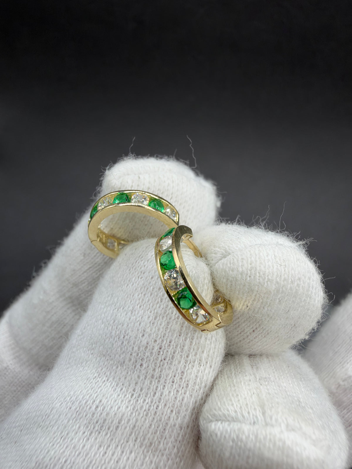 14K Gouden Oorbellen met Zirkonia en Edelsteen – Ø 12 mm – 2,6 mm Breed