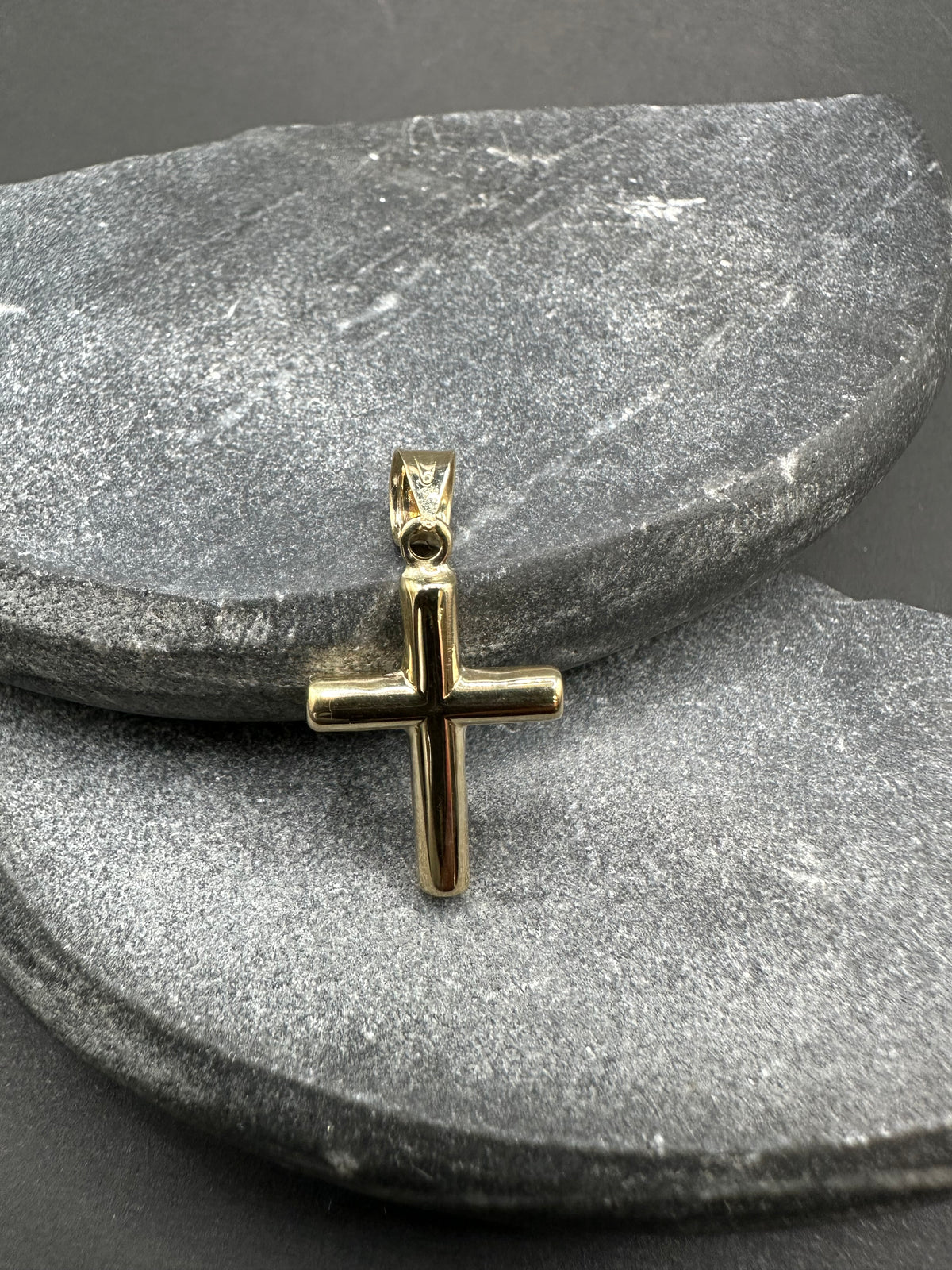 14K Gouden Simpel Kruis – 14 x 28 mm