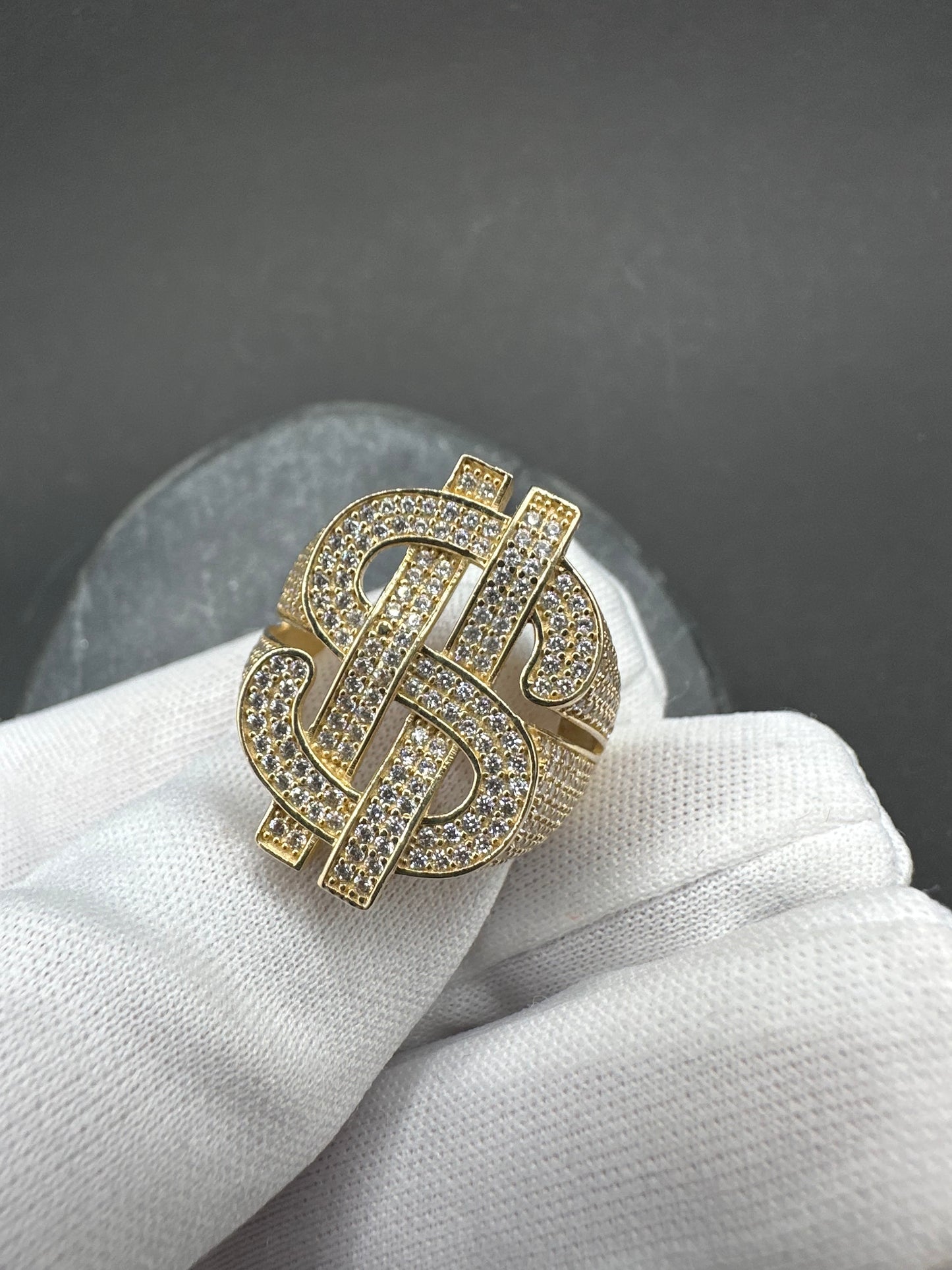 14K Gouden Iced Dollar Ring met Zirkonia – Maat 20