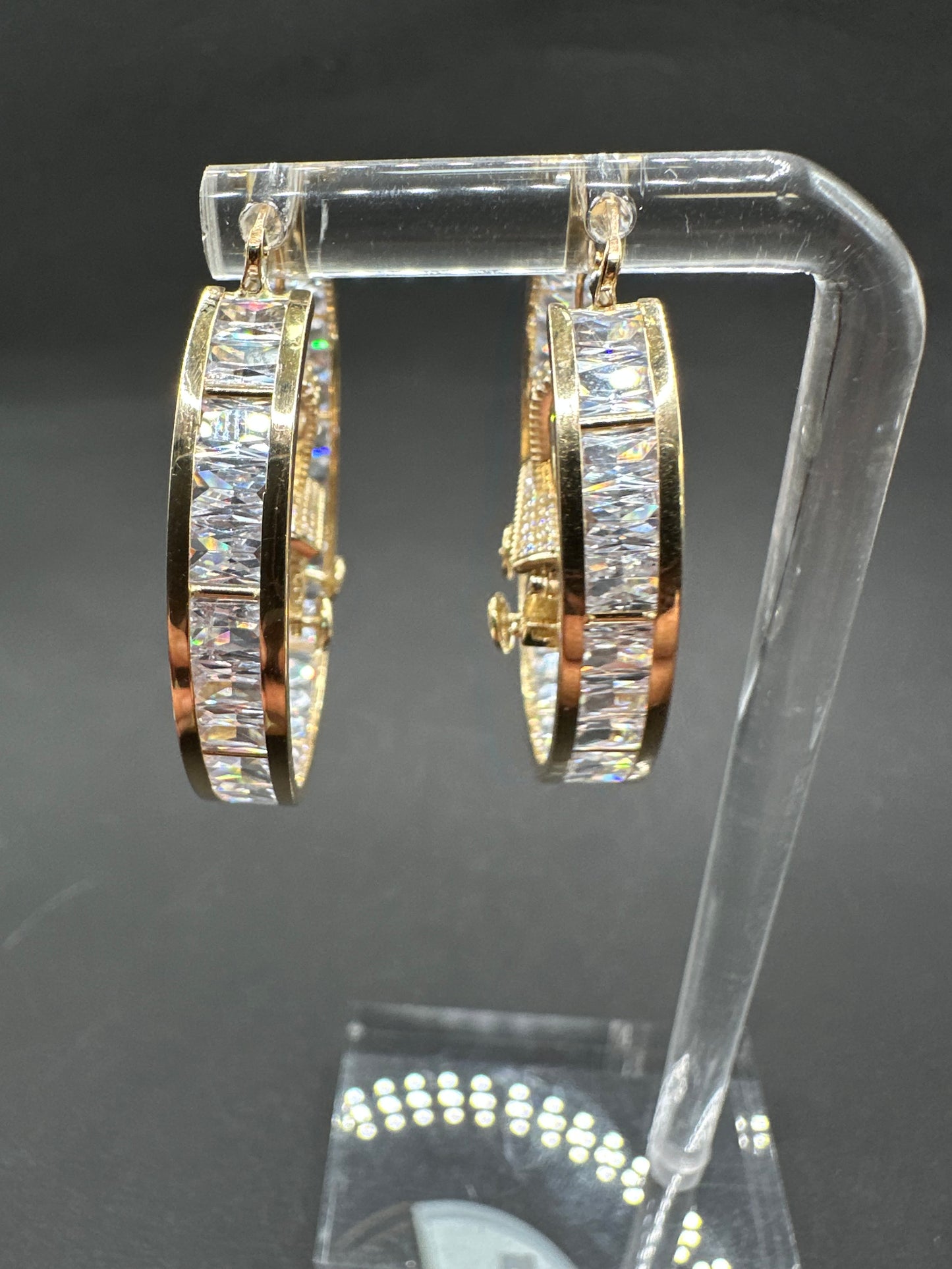 14K Gouden Woonwagen Oorbellen met Zirkonia – 34 mm
