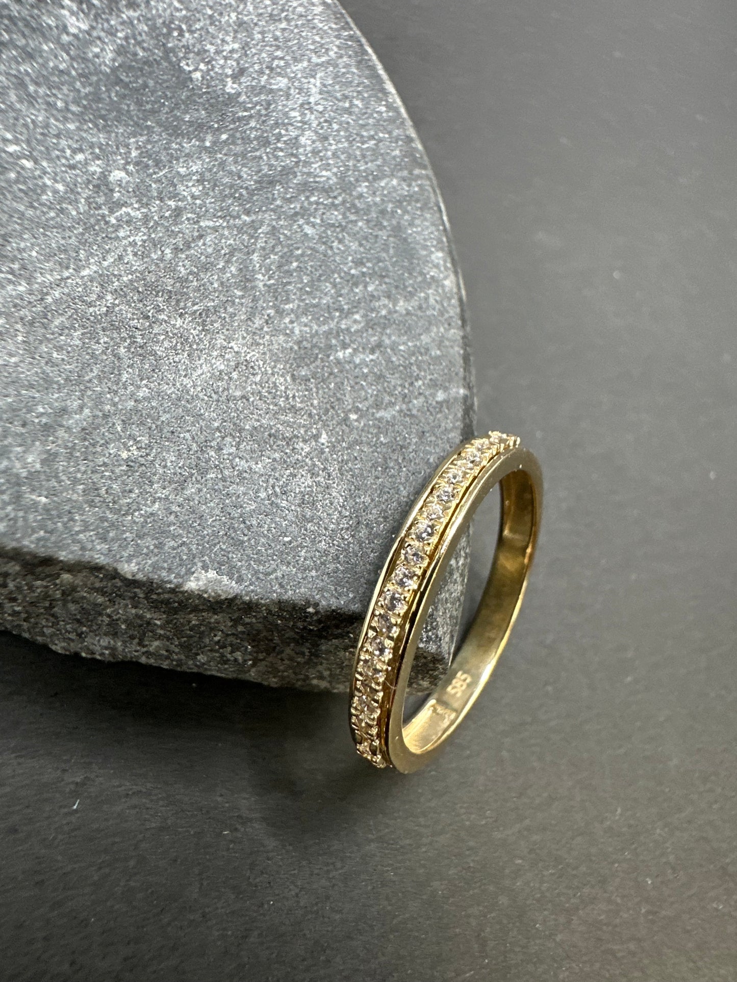 14K Gouden Ronde Elegante Damesring met Zirkonia – Maat 17,5