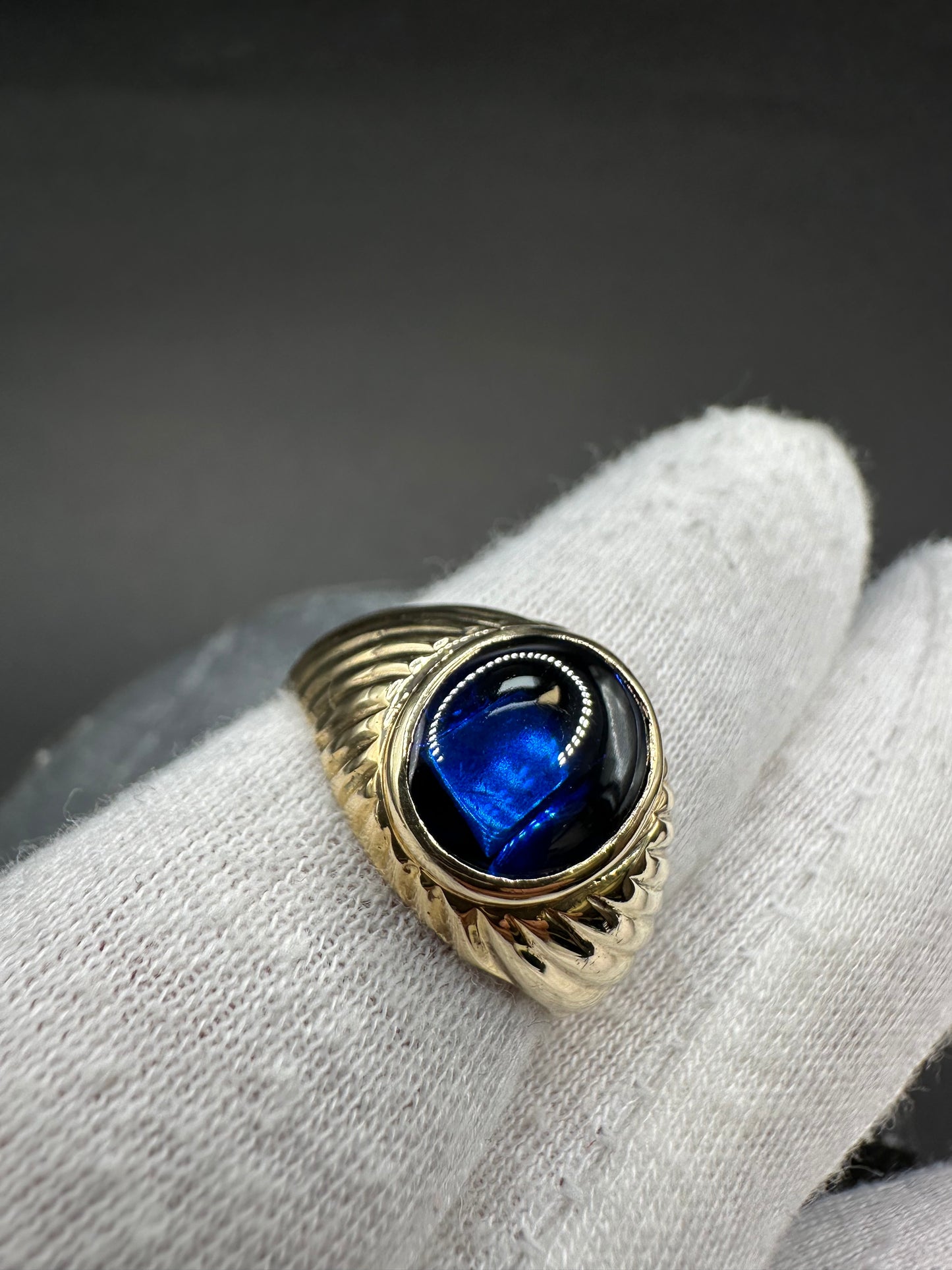 14K Gouden Ring met Blauwe Edelsteen – Maat 20,5