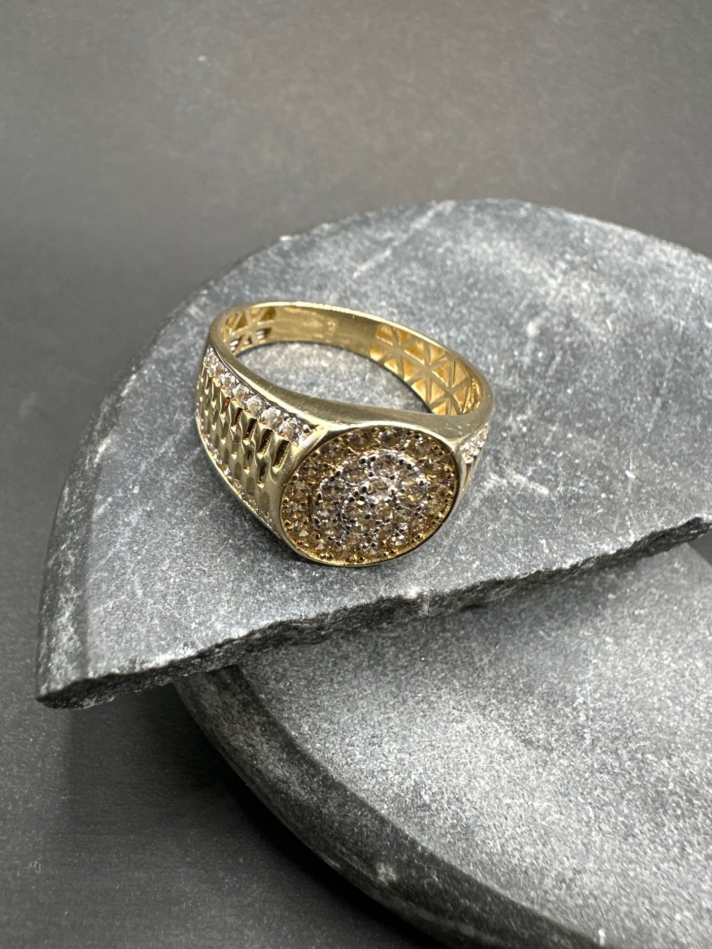 14K Gouden Ovale Ring met Zirkonia – Maat 20,5