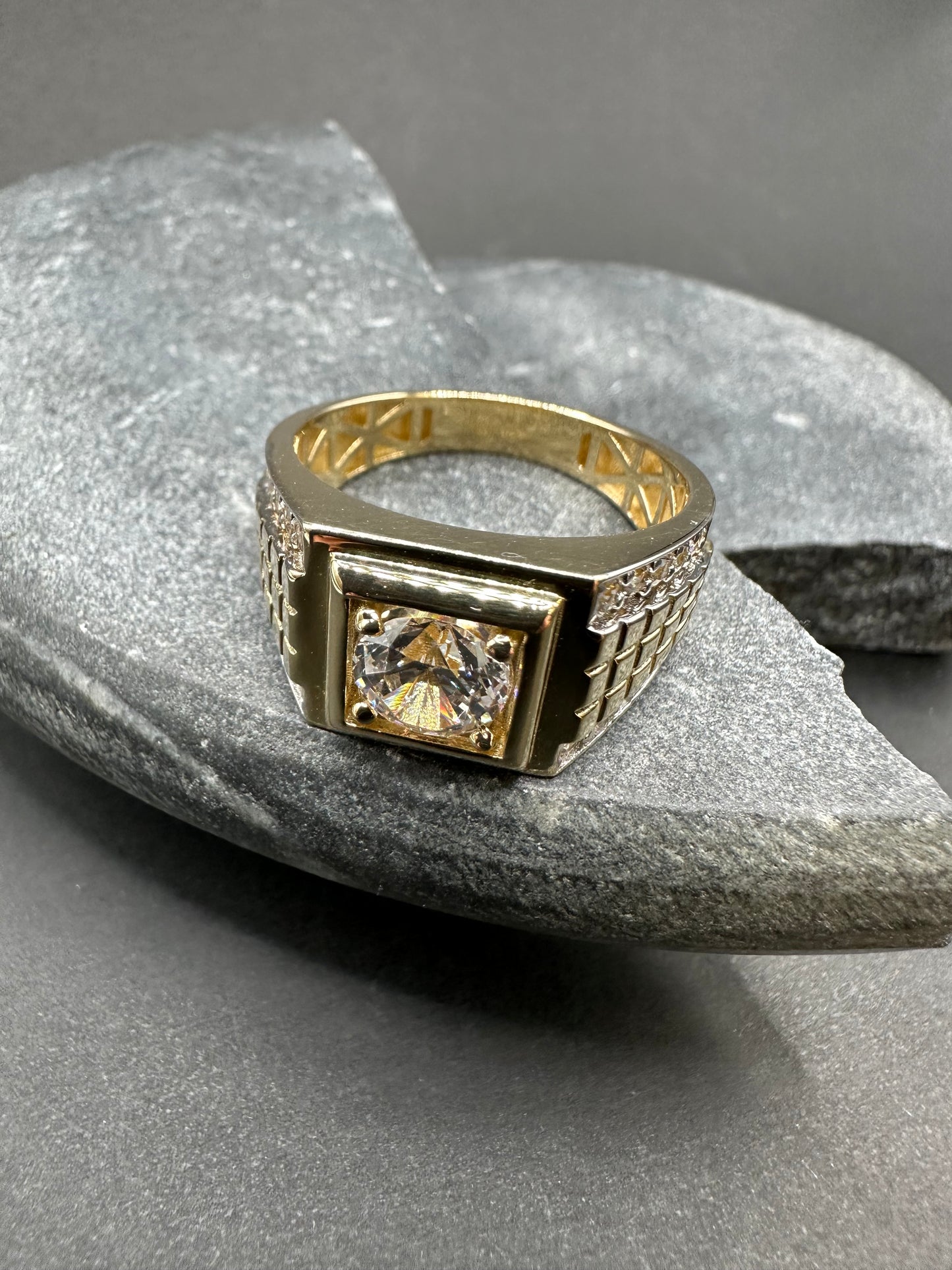 14K Gouden Ring met Zirkonia – Maat 20