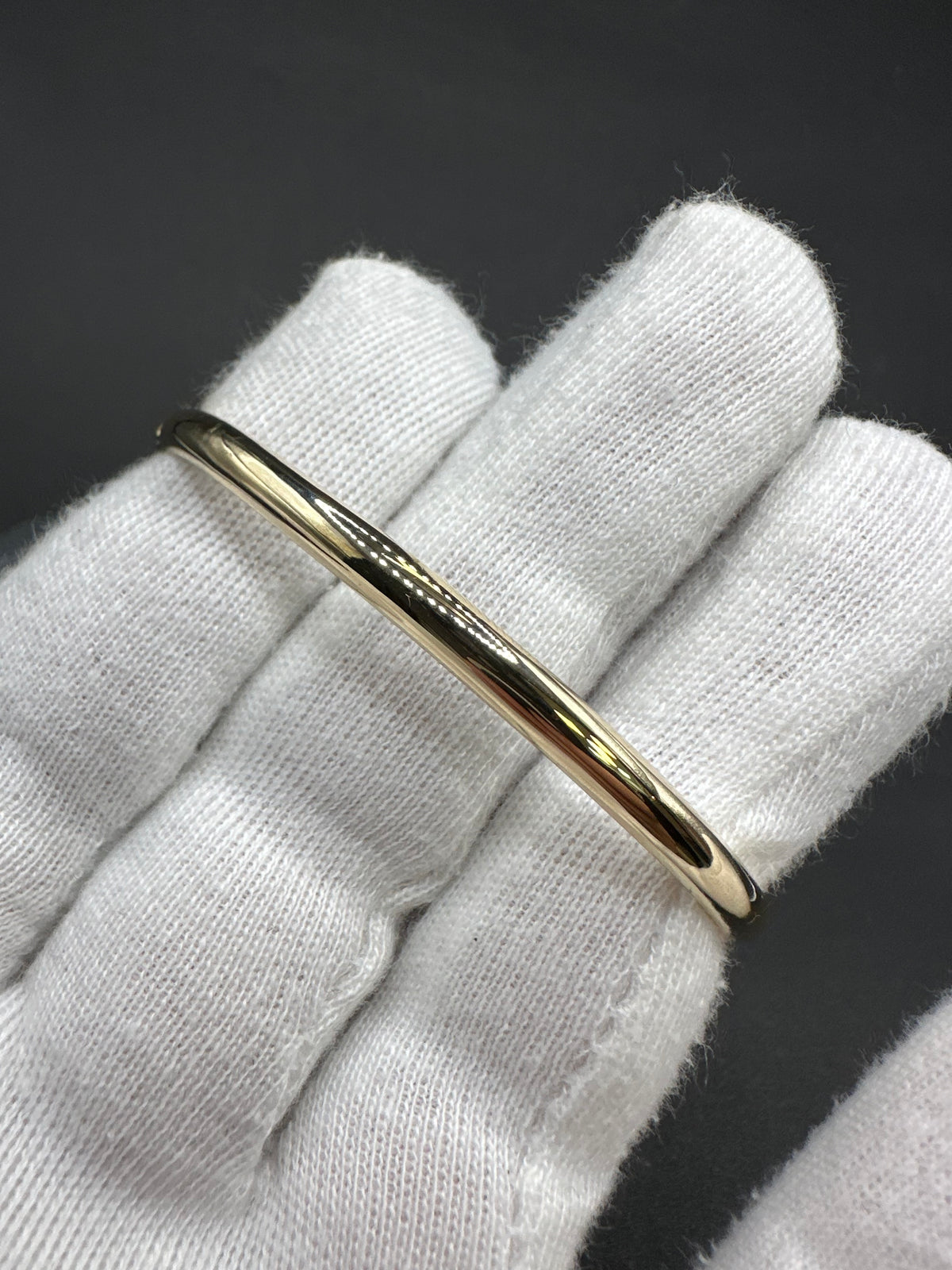14K Gouden Moderne Gladde Slavenarmband met Structuur – 59,6 mm – 4,1 mm
