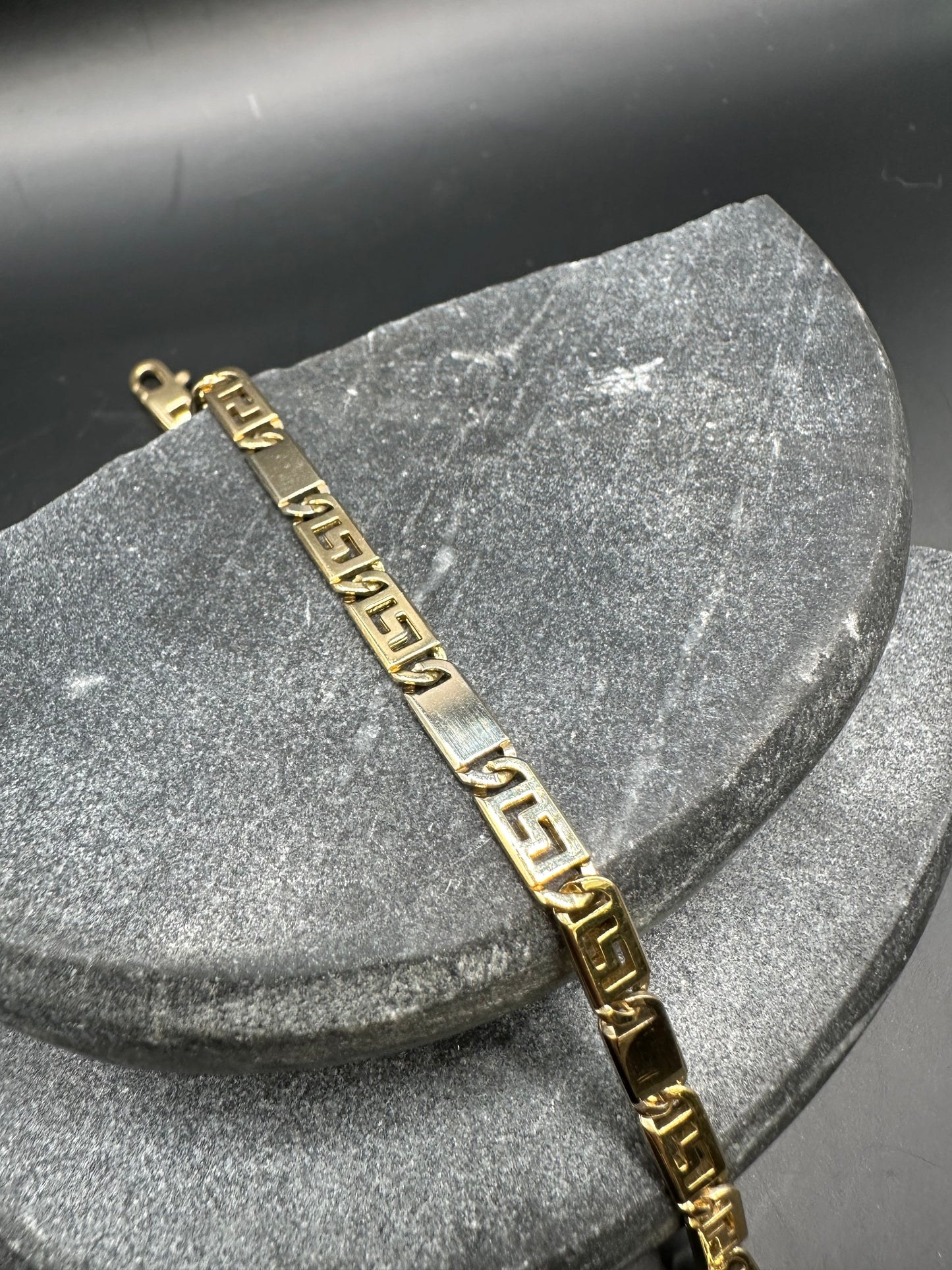 14K Gouden Massieve Bicolor Armband met Griekse Tekens – 20,5 cm