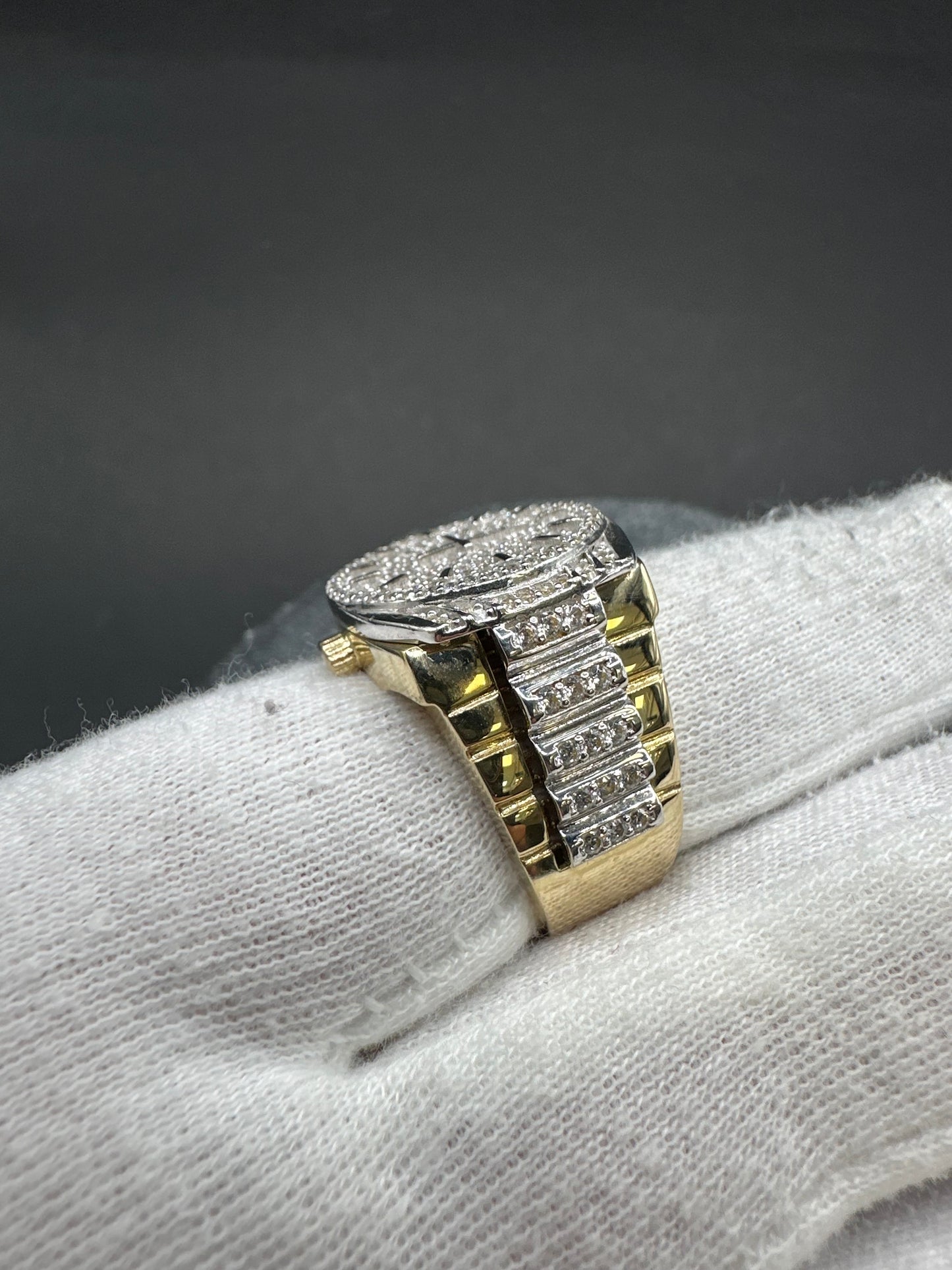 14K Gouden Iced Klok Ring met Zirkonia – Maat 20,5