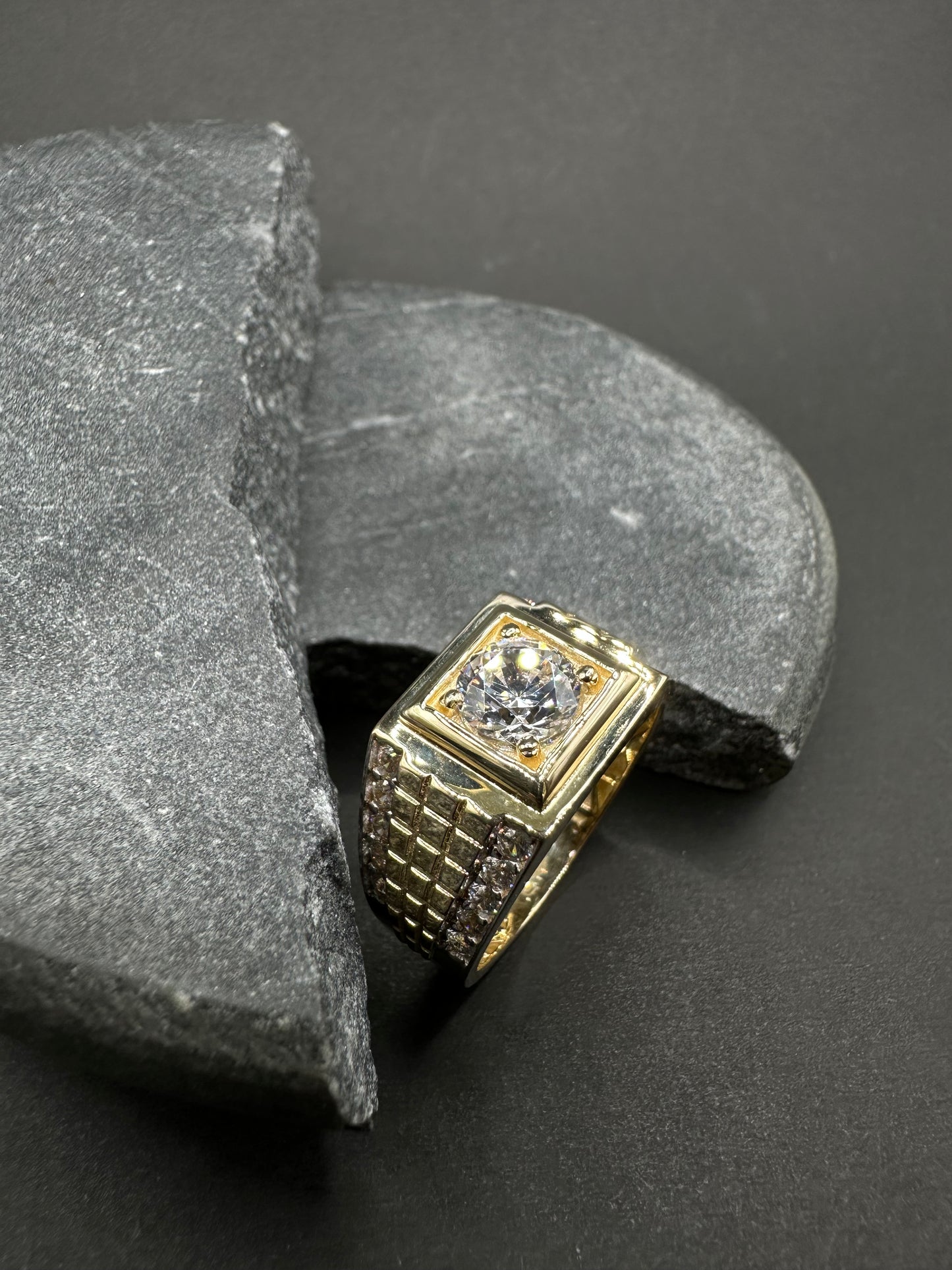 14K Gouden Ring met Zirkonia – Maat 20