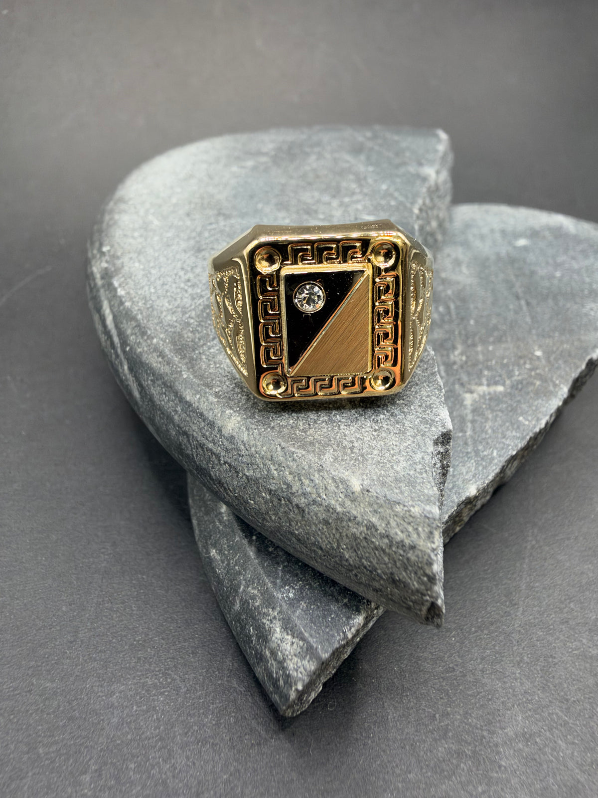 18K Gouden Ring met Meandrosbewerking en Zirkonia – Maat 21,5