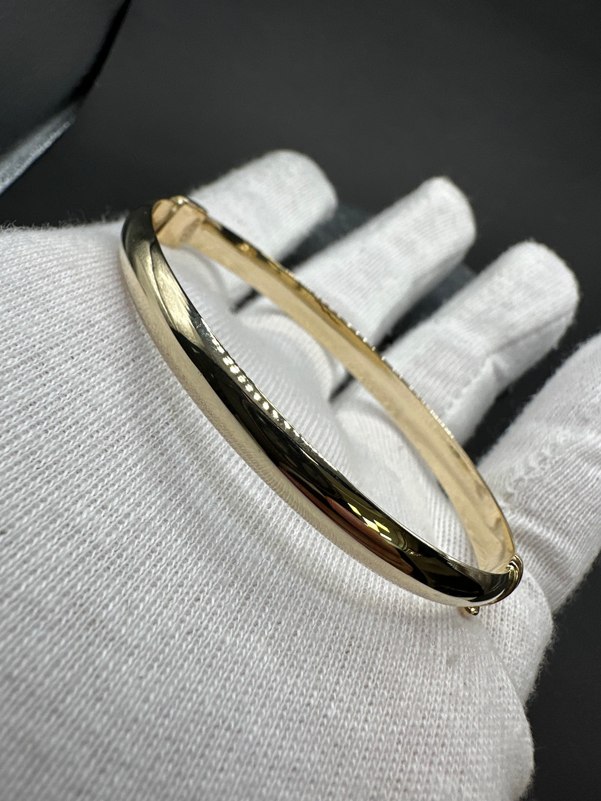 14K Gouden Klassieke Gladde Slavenarmband met Veersysteem – 61,1 mm – 6 mm