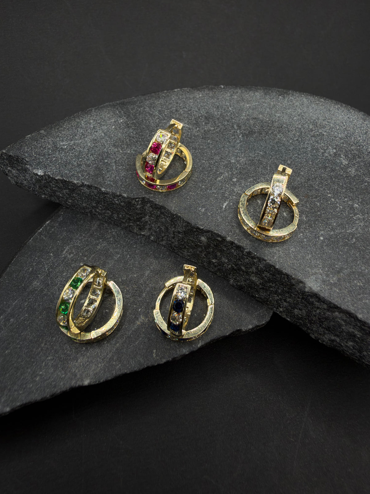 14K Gouden Oorbellen met Zirkonia en Edelsteen – Ø 12 mm – 2,6 mm Breed