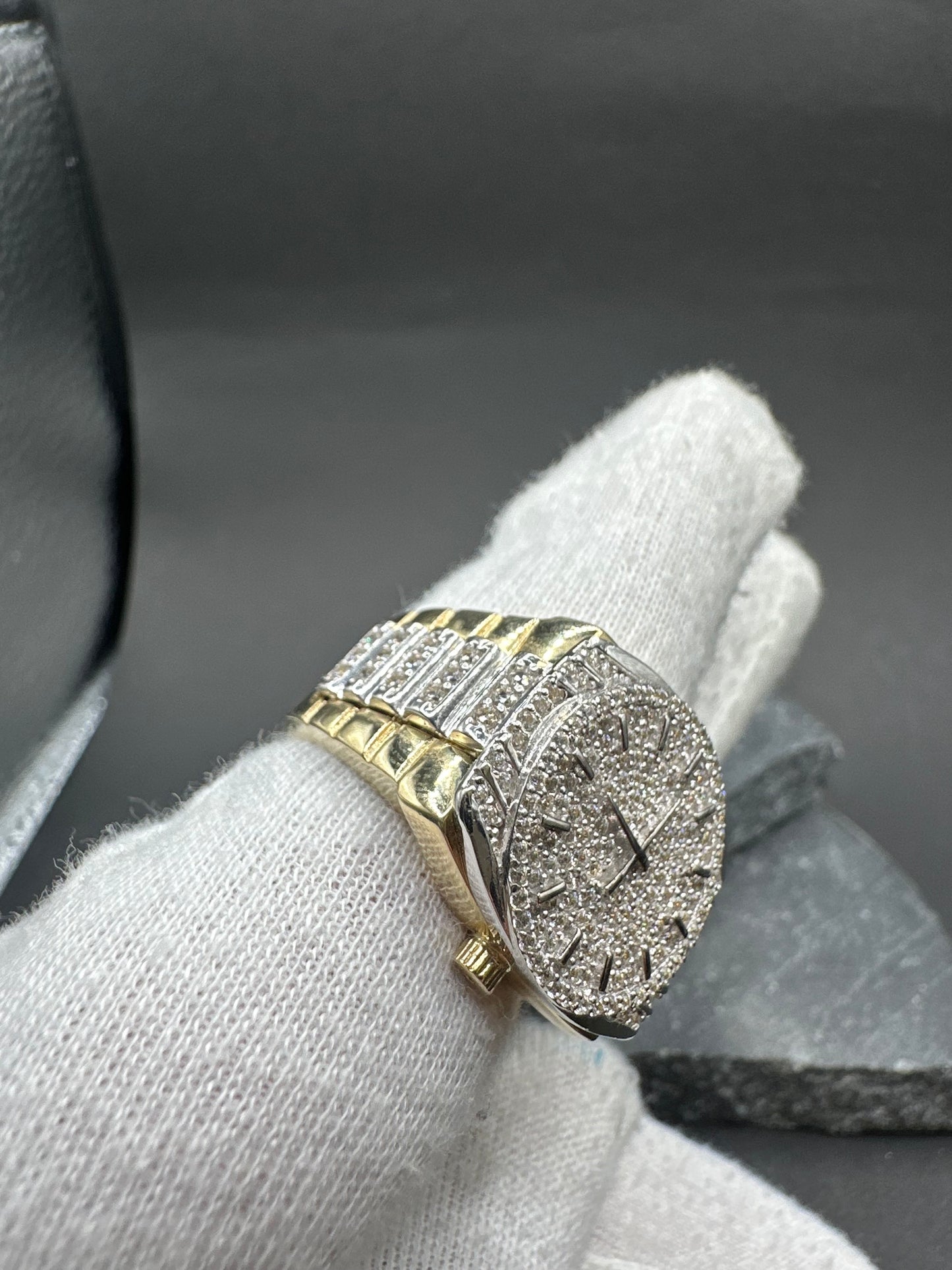 14K Gouden Iced Klok Ring met Zirkonia – Maat 20,5