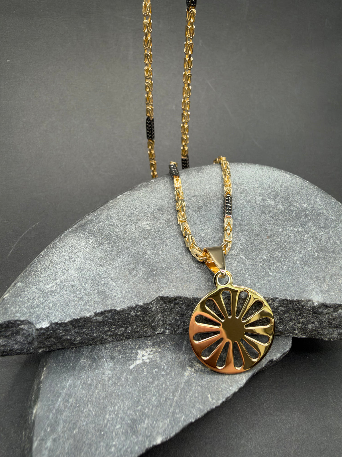 14K Gouden Koningsketting met Onyx en Woonwagenwiel Hanger
