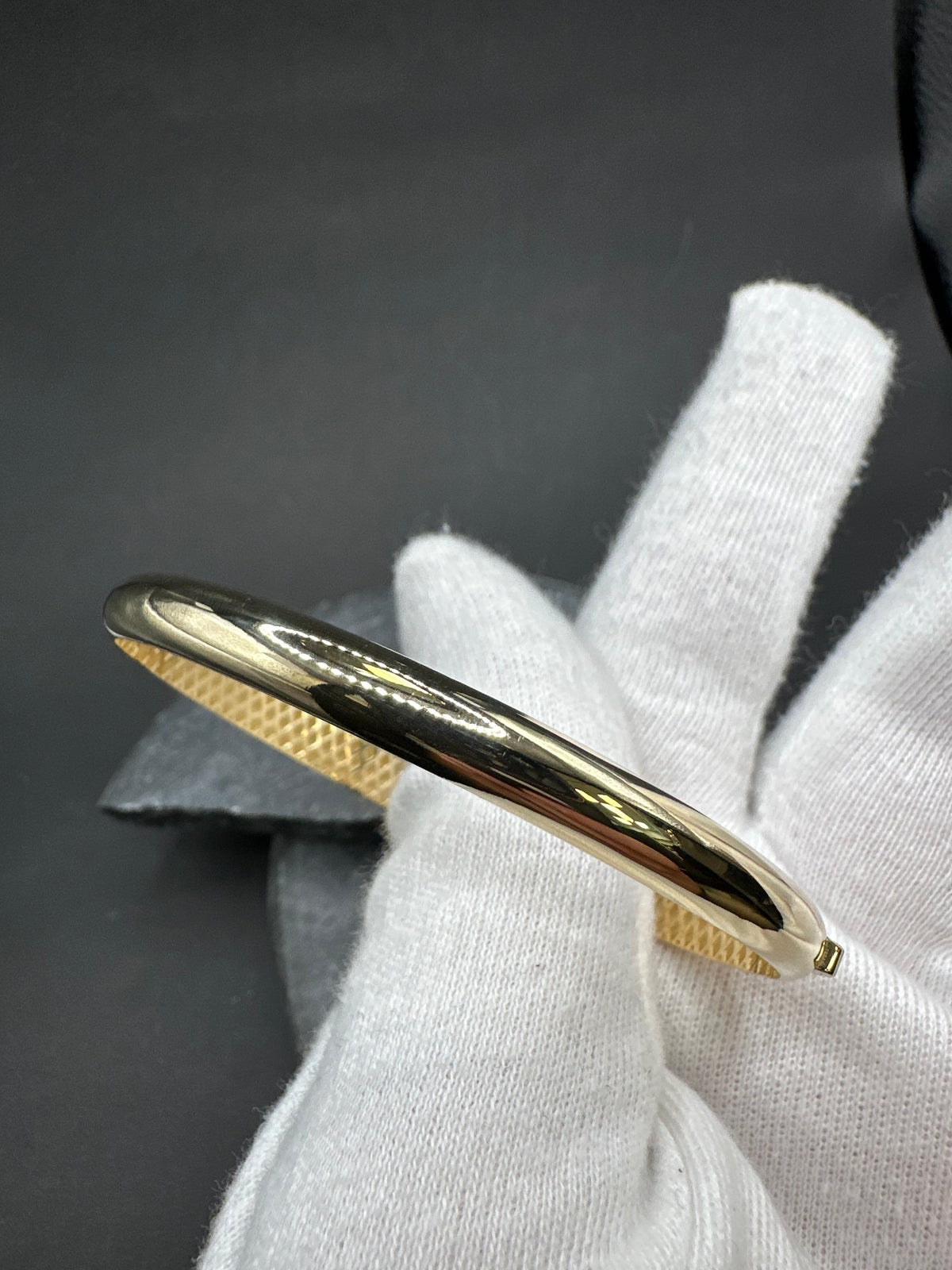 14K Gouden Moderne Gladde Slavenarmband met Structuur – 61,1 mm – 6,1 mm
