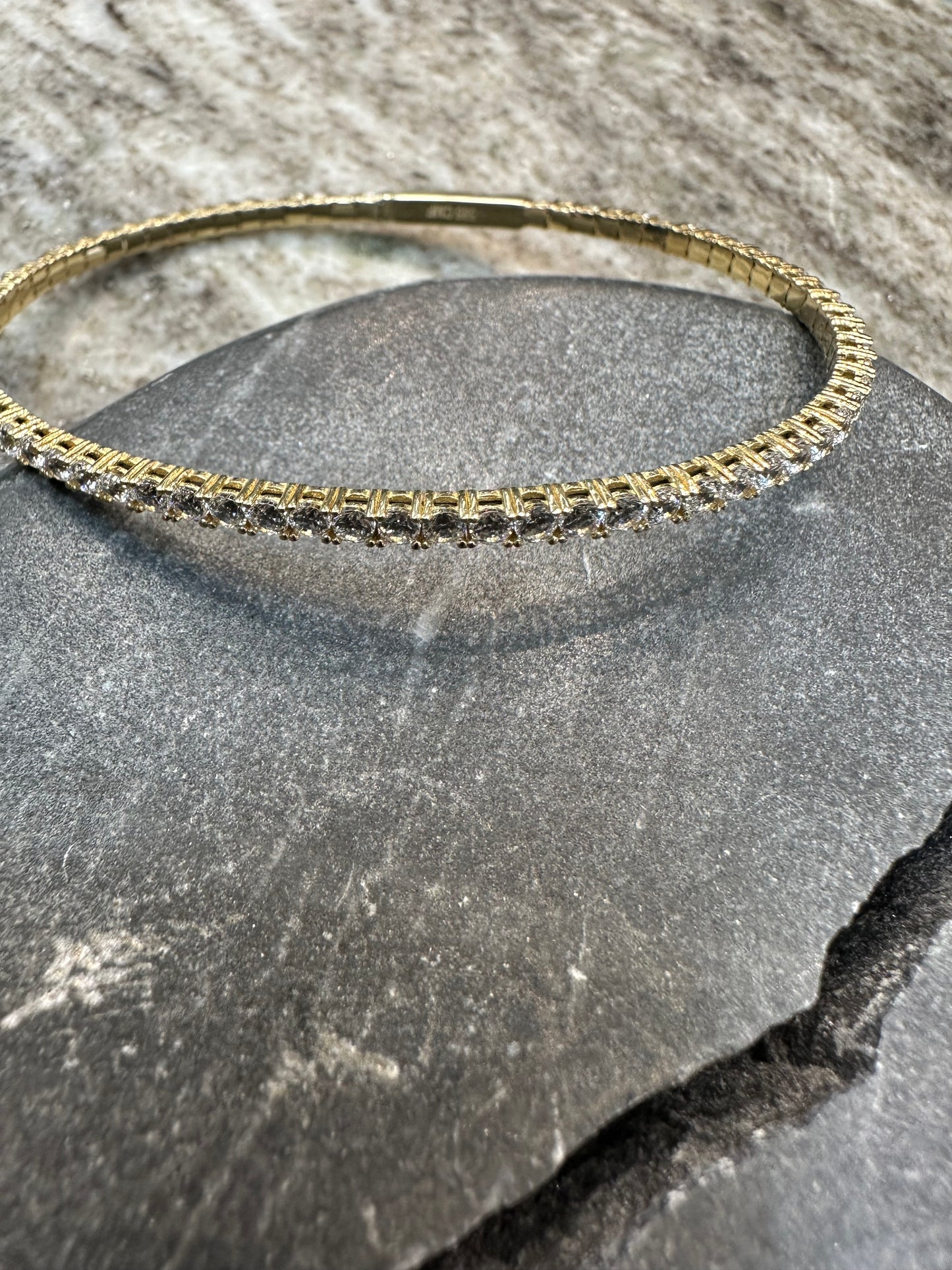 Prachtige 14K Gouden Tennis Bangle Armband met Zirkonia – Luxe & Elegant
