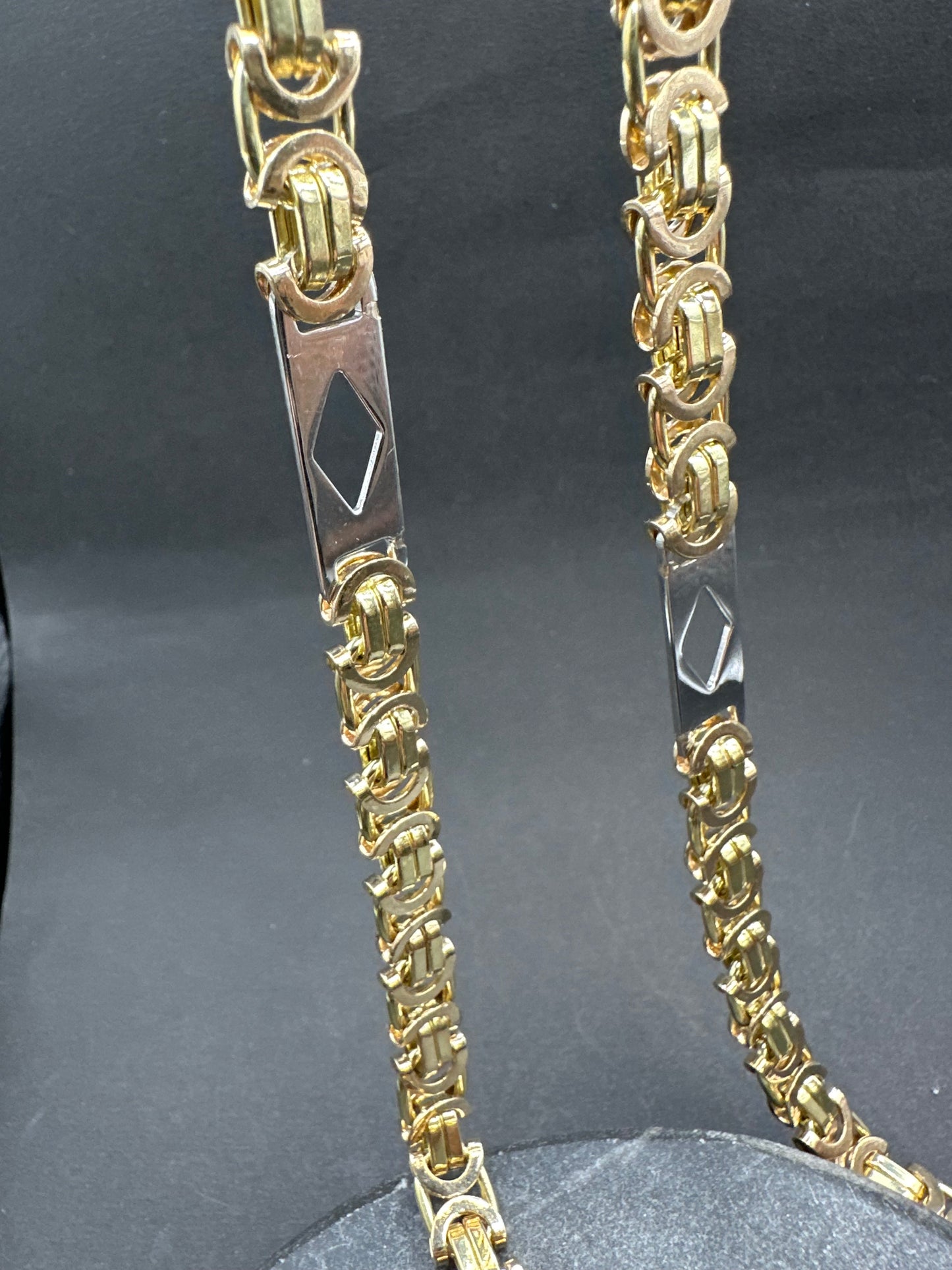 14K Gouden Platte Massieve Koningsketting met Witgouden Ruitjes – 70 cm