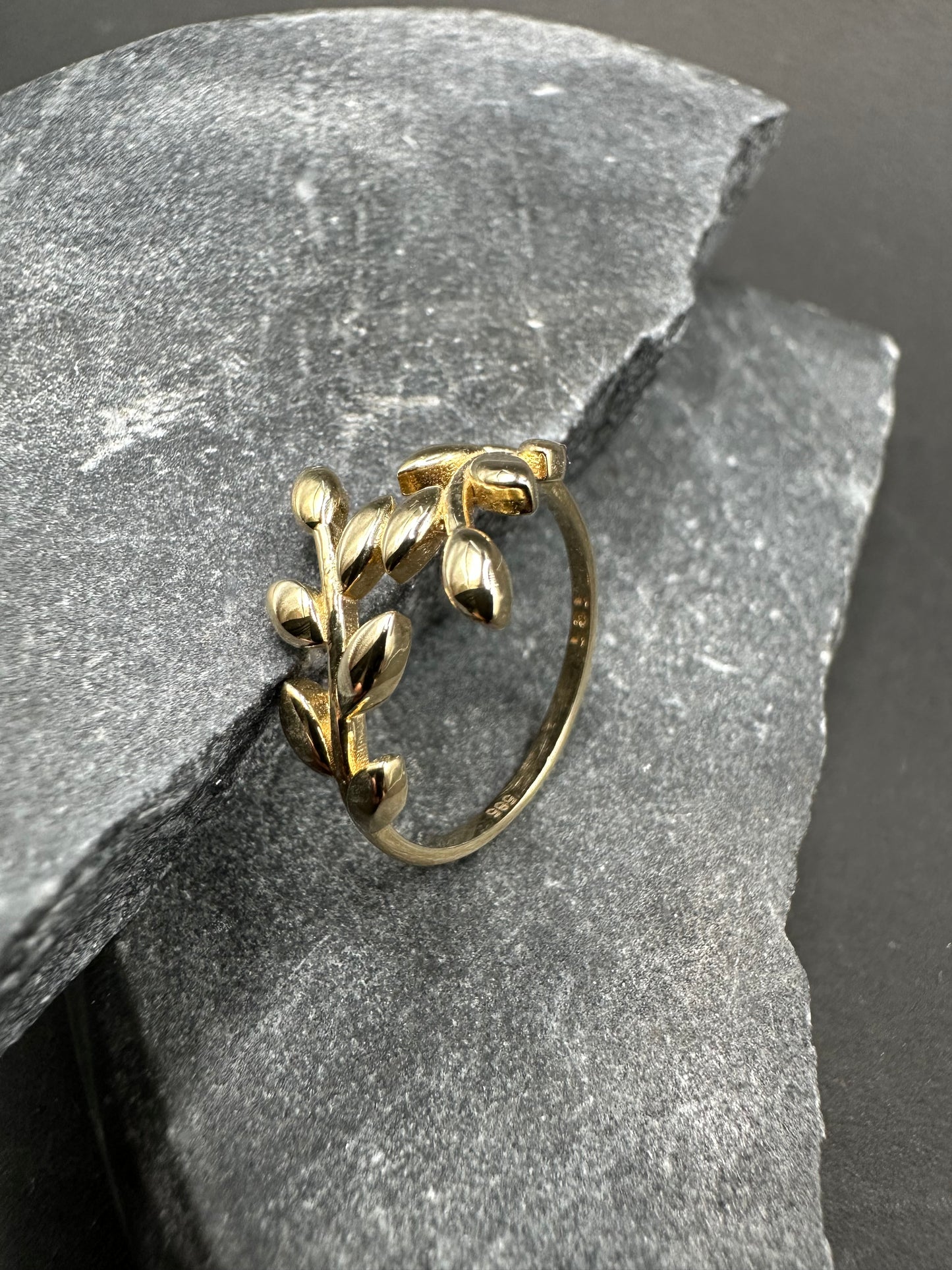 14K Gouden Bladeren Ring