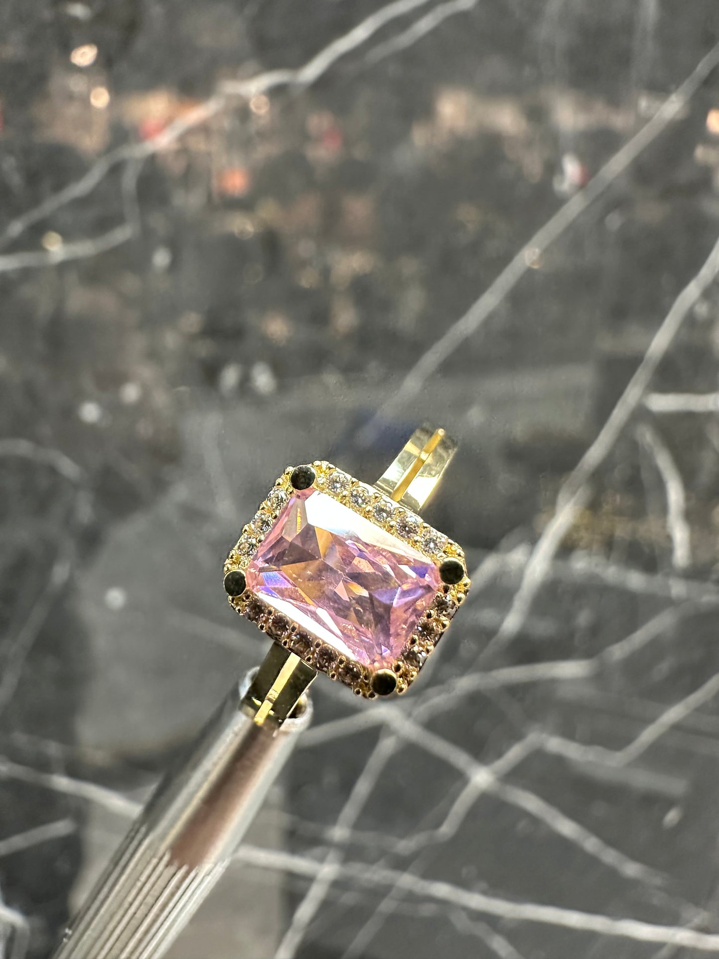 14K Gouden Ring met Toermalijn en Zirkonia – Maat 17,5